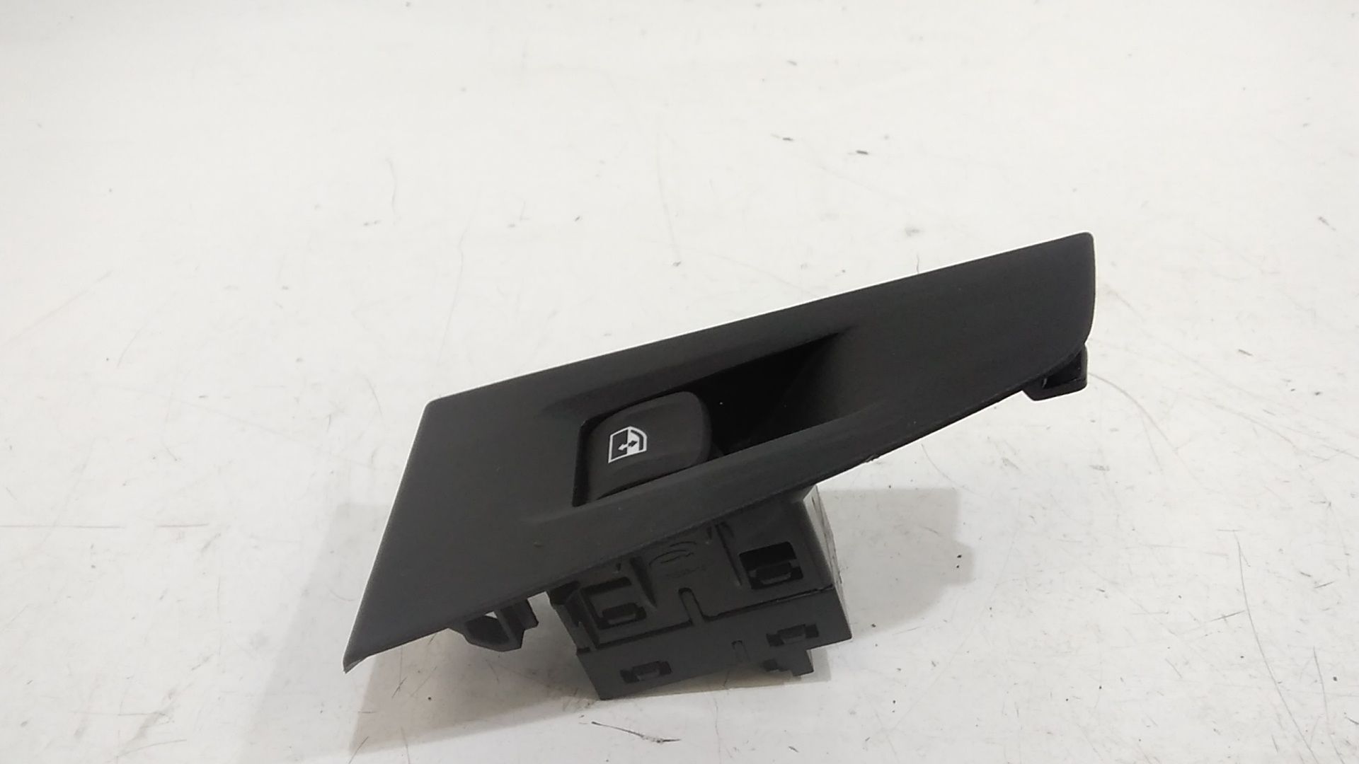 Interruttore Alzacristalli Porta Post. Sinistro 61317950756 Usato