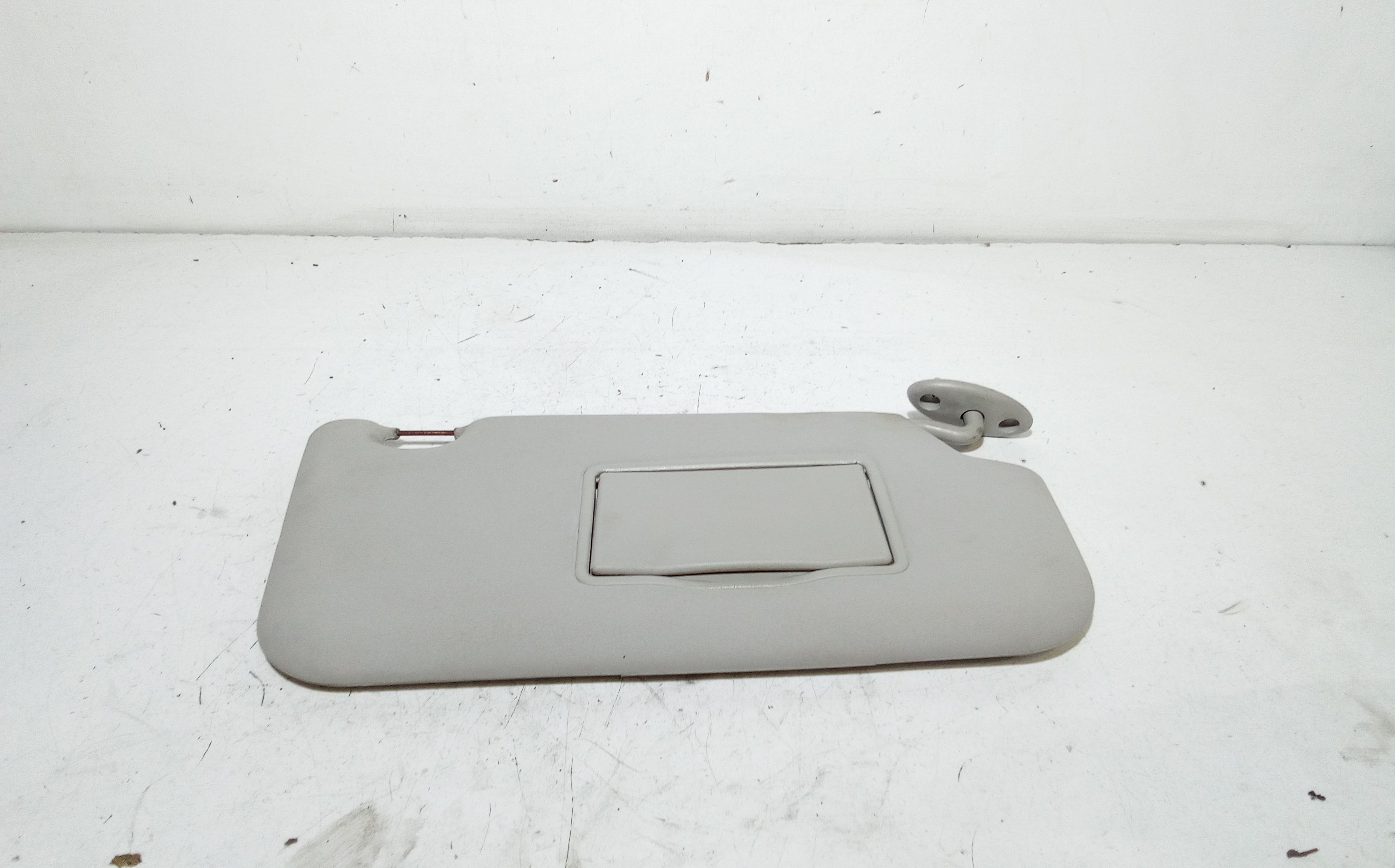 Aletta Parasole Parabrezza Destro 1875237 Usato