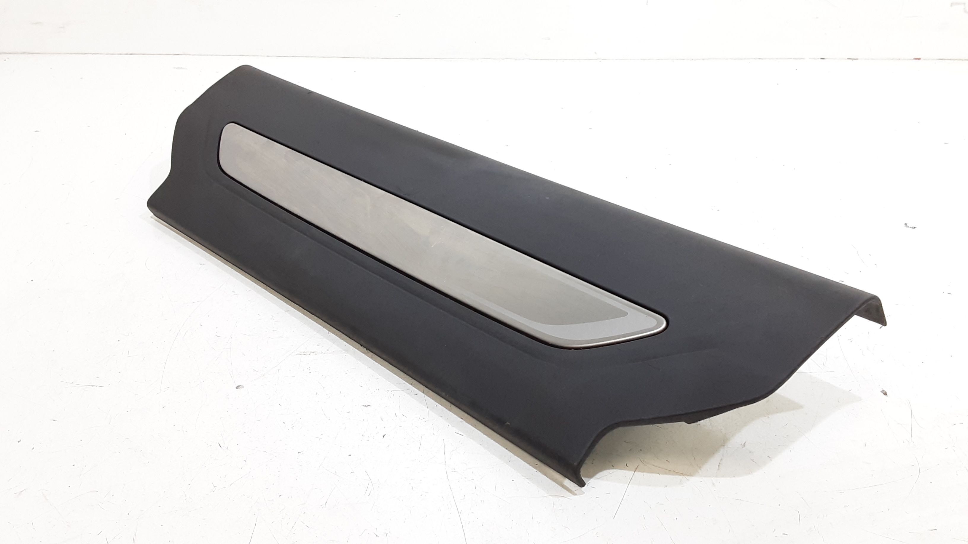 Rivestimento Int. Battitacco Ant. Dx Usato