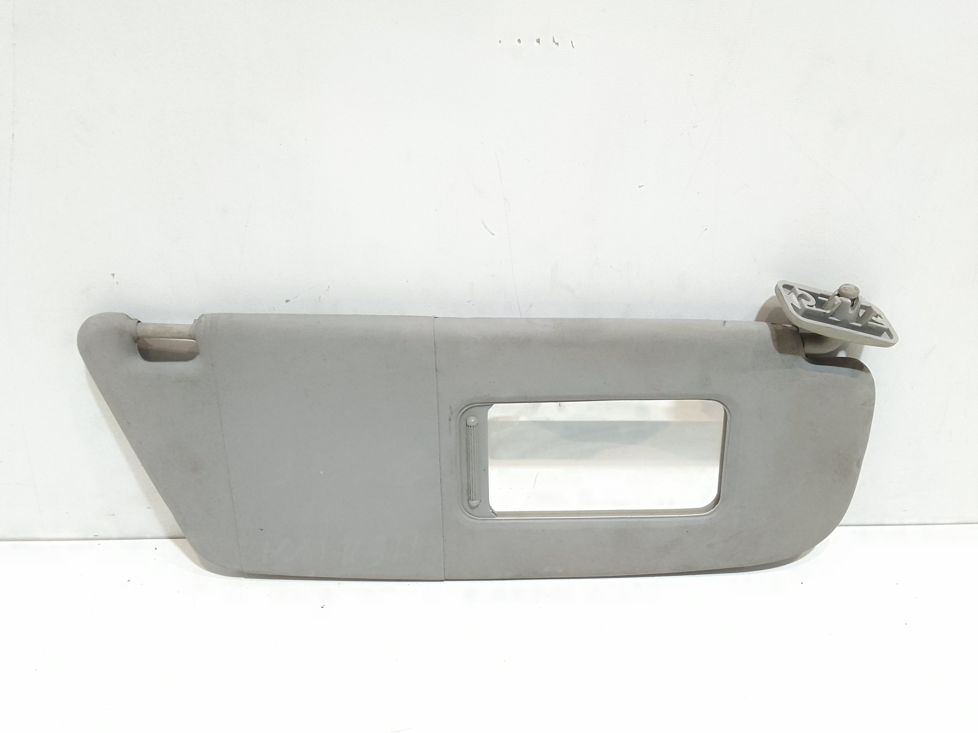 Aletta Parasole Parabrezza Destro 13130073 Usato