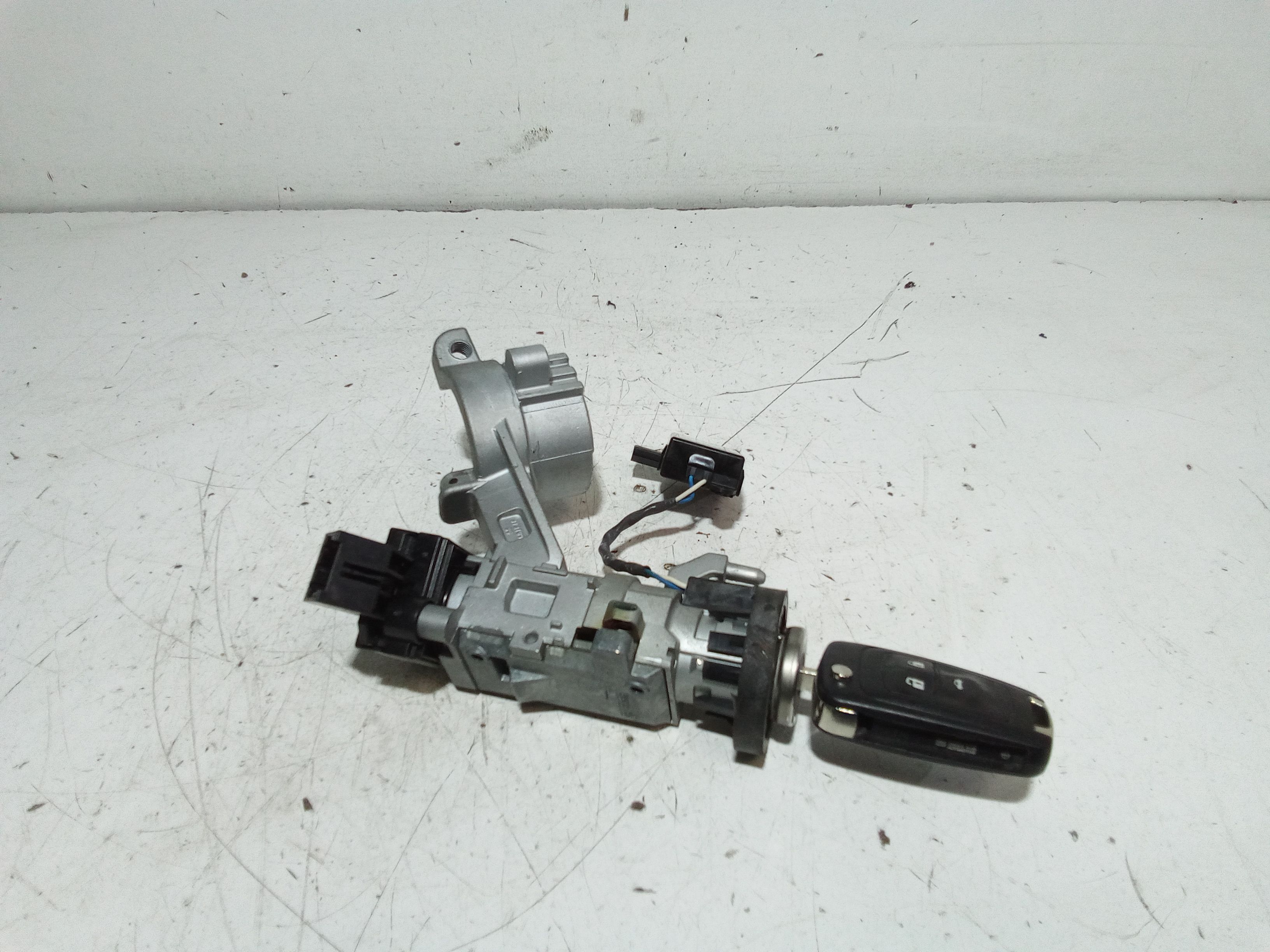 Commutatore Avviamento Con Cilindretti Serrature Usato