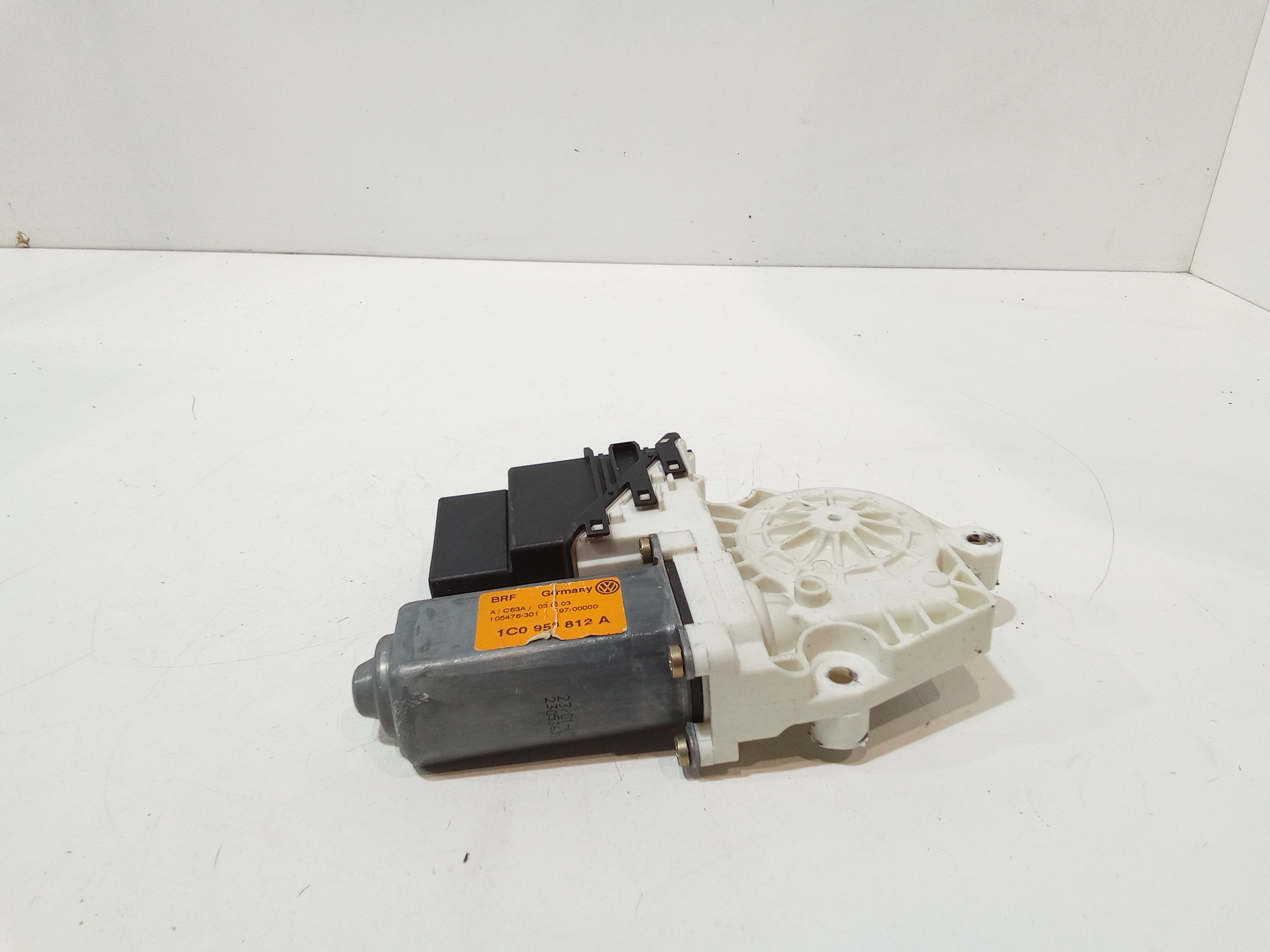 Motorino Alzacristallo Porta Ant. Destro 1J1959802D001 Usato