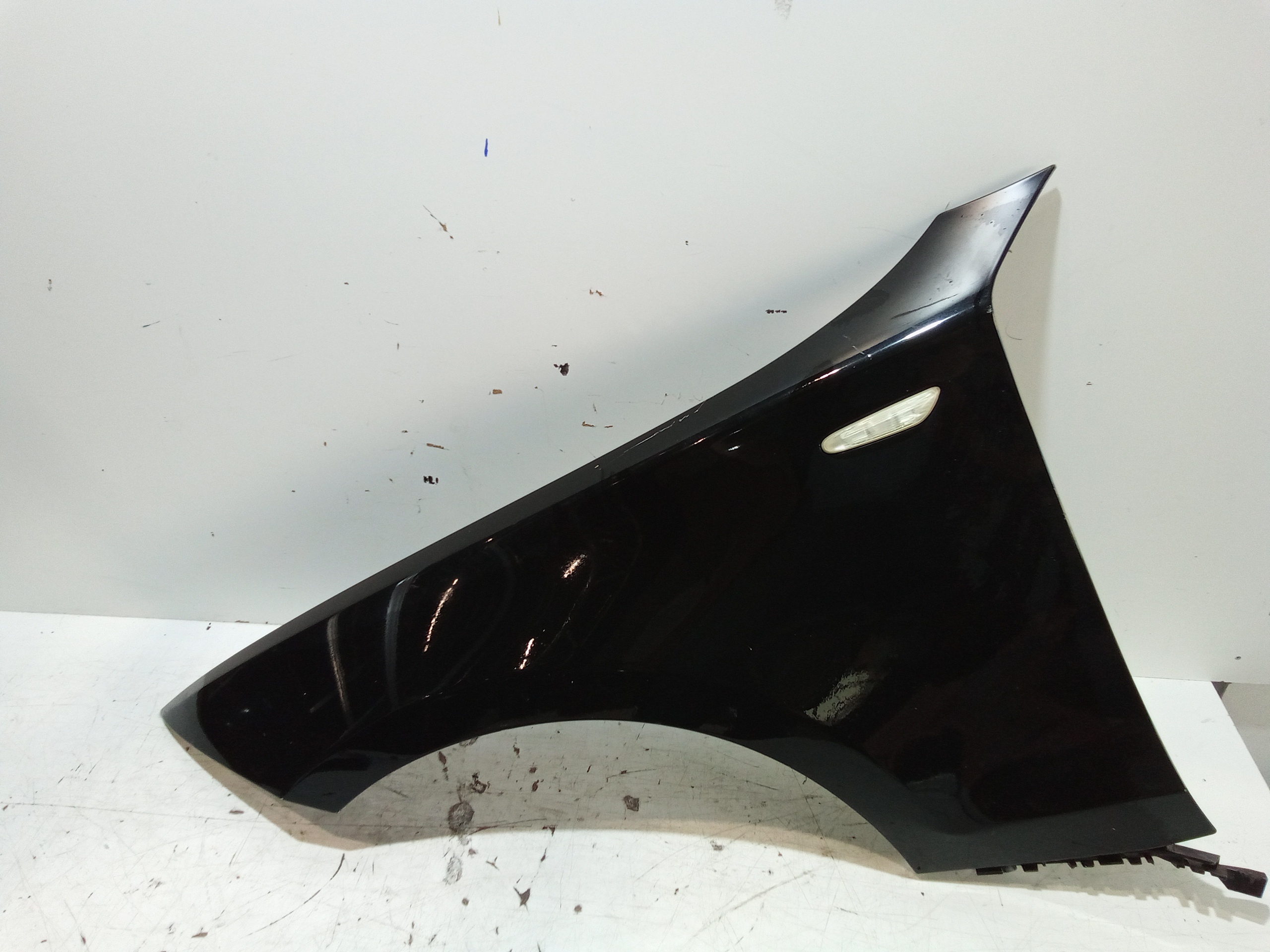 Parafango Ant. Sinistro 41357133227 Usato