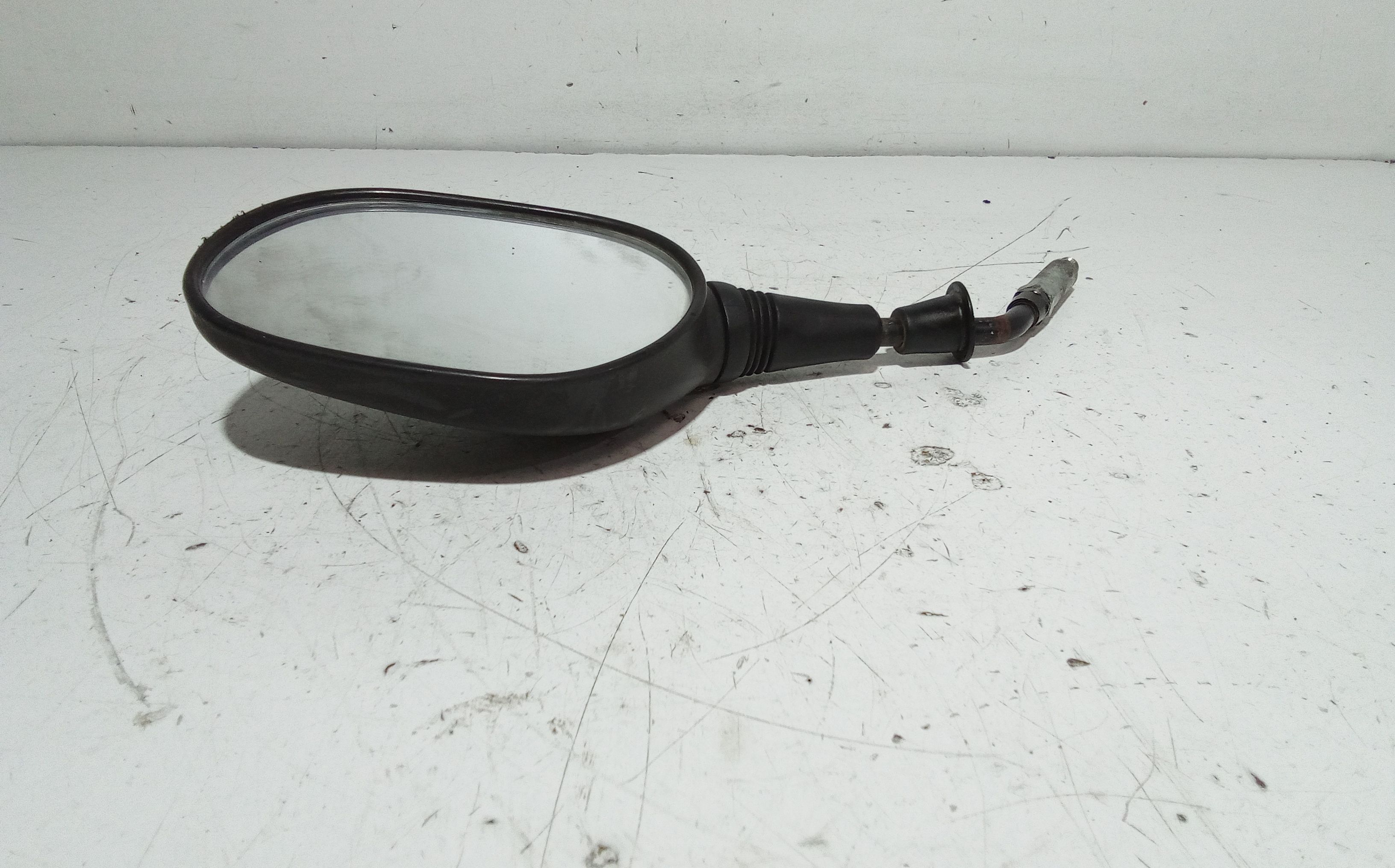 Retrovisore Est. Destro Usato