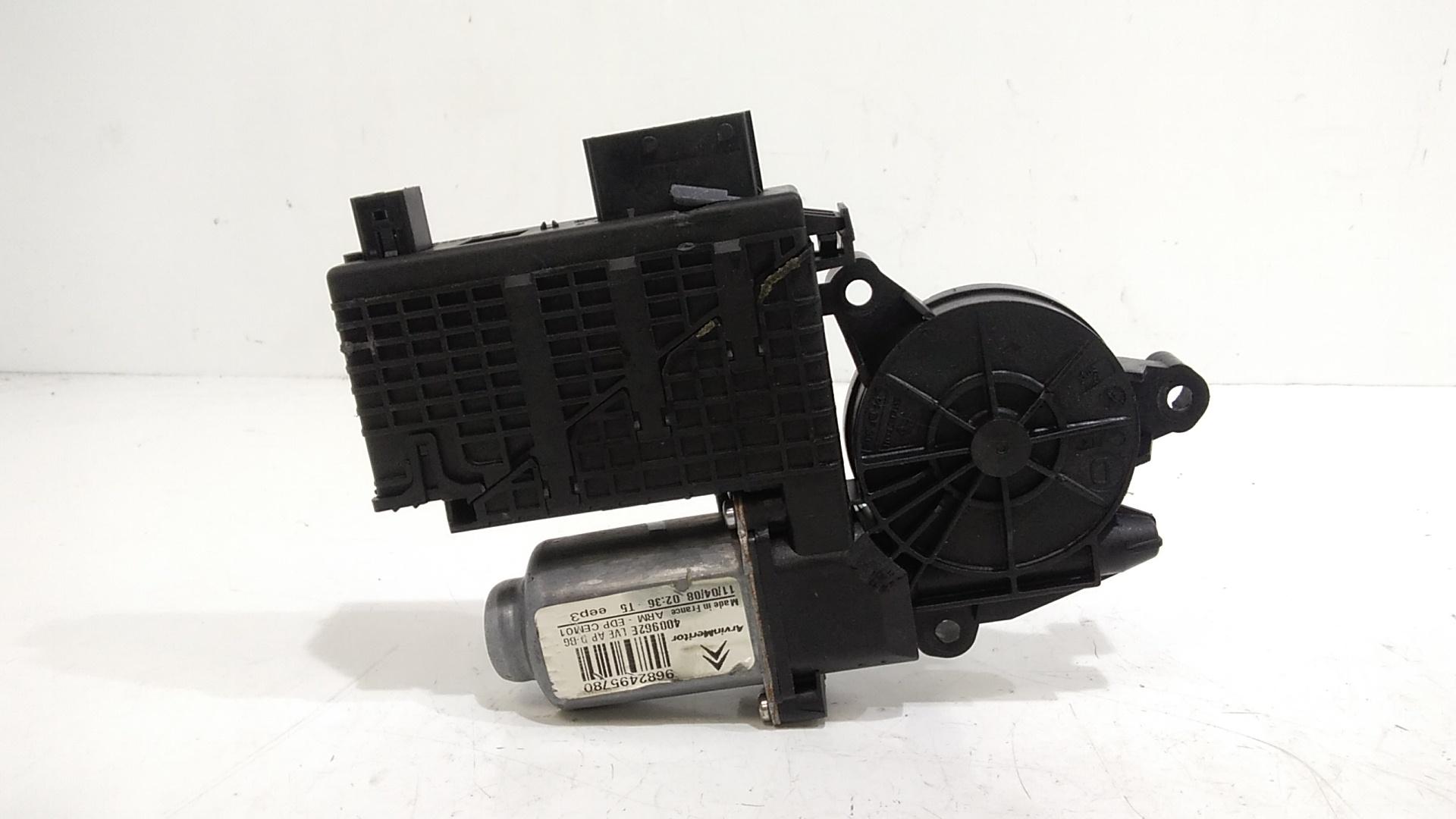 Motorino Alzacristallo Porta Ant. Destro 9222GZ Usato