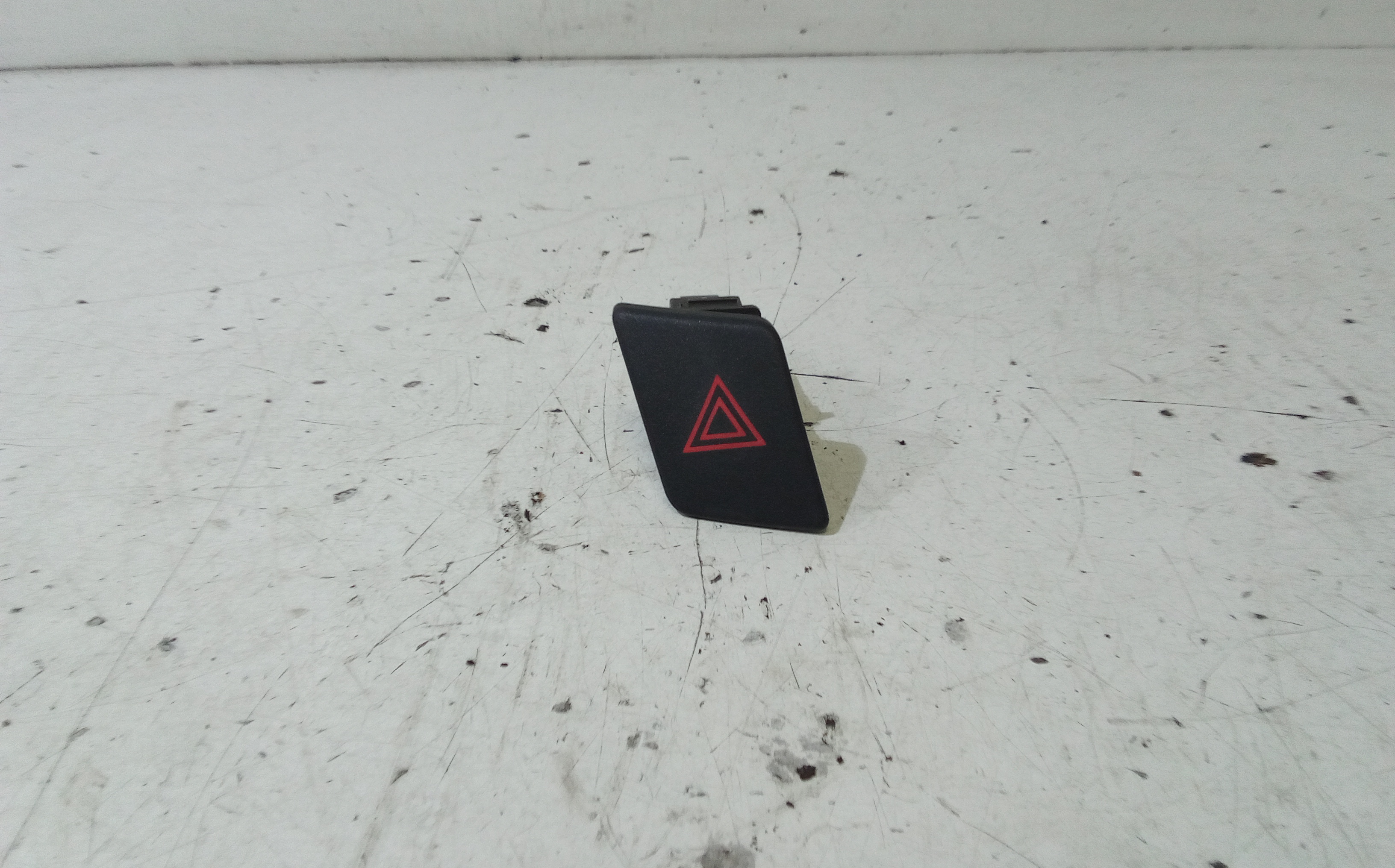 Interruttore Luci Emergenza 8433252030 Usato