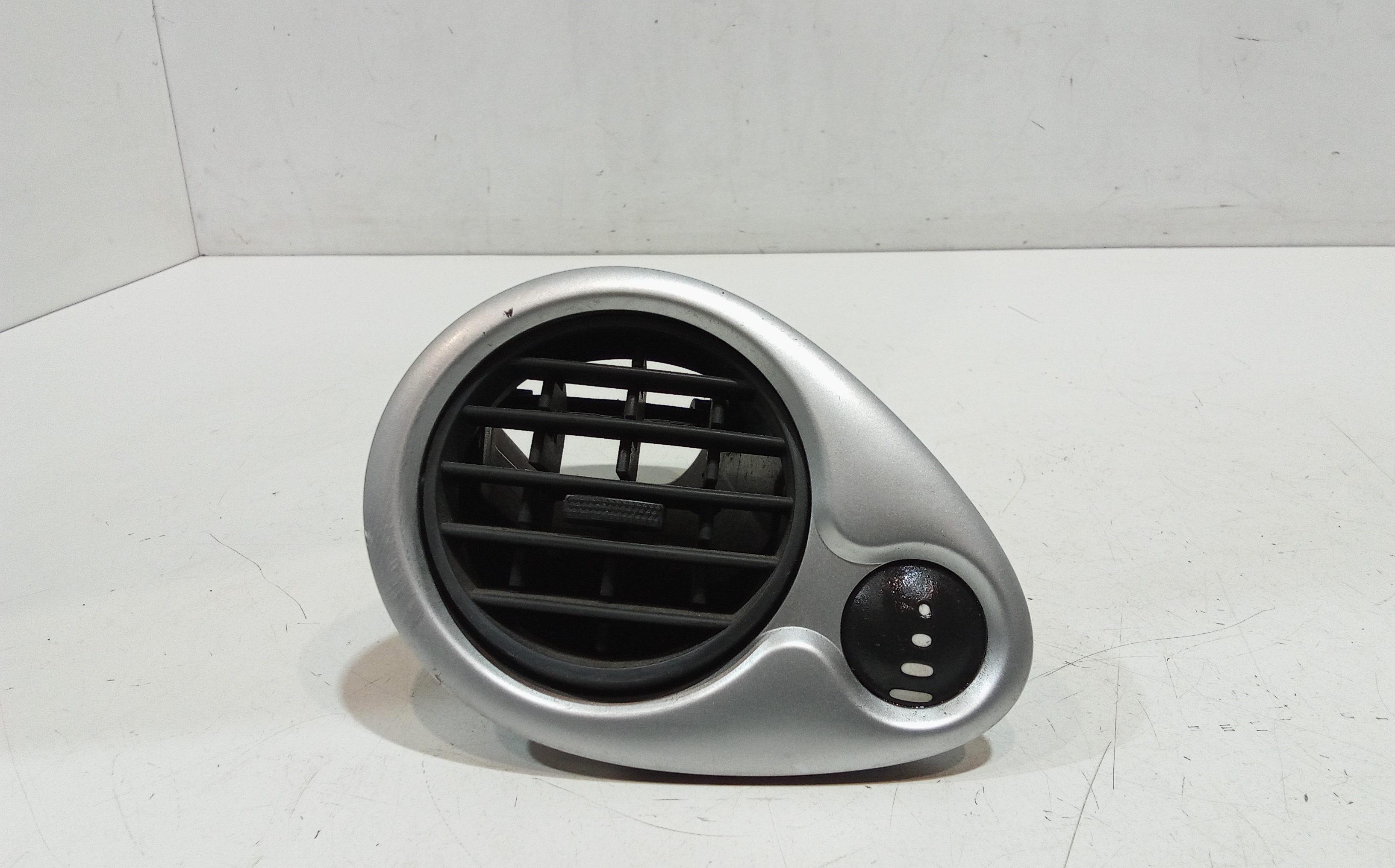 Condotto Aria Bocchette Lat. Cruscotto Sinistro Usato