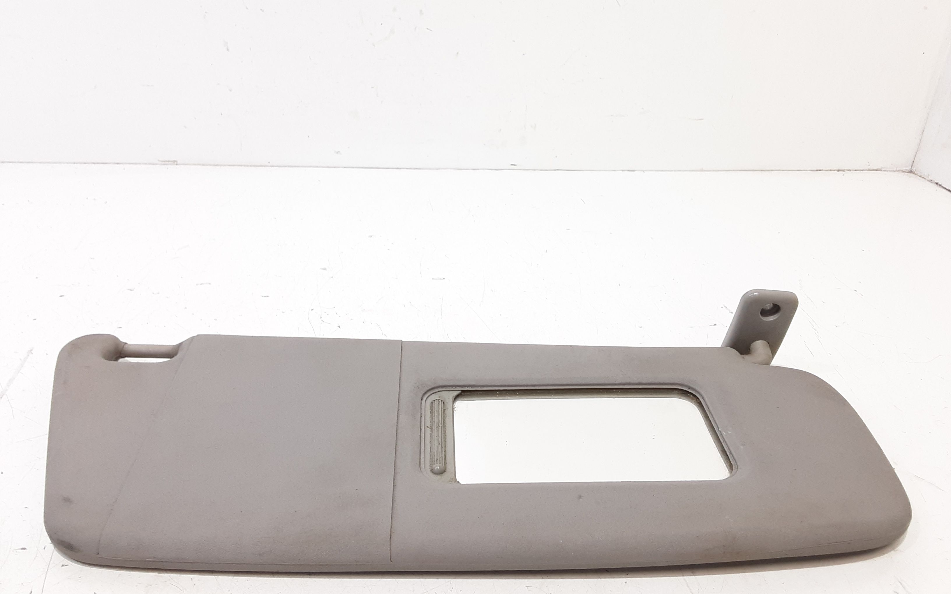 Aletta Parasole Parabrezza Destro 13130073 Usato