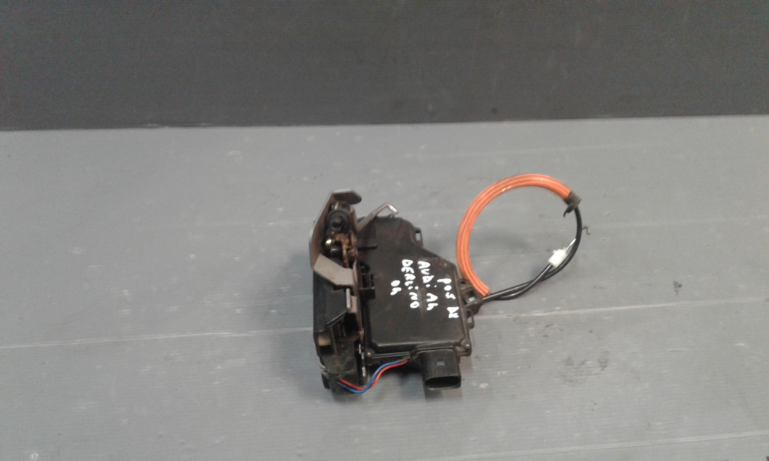 Serratura Porta Post. Destro 8E0839016C Usato