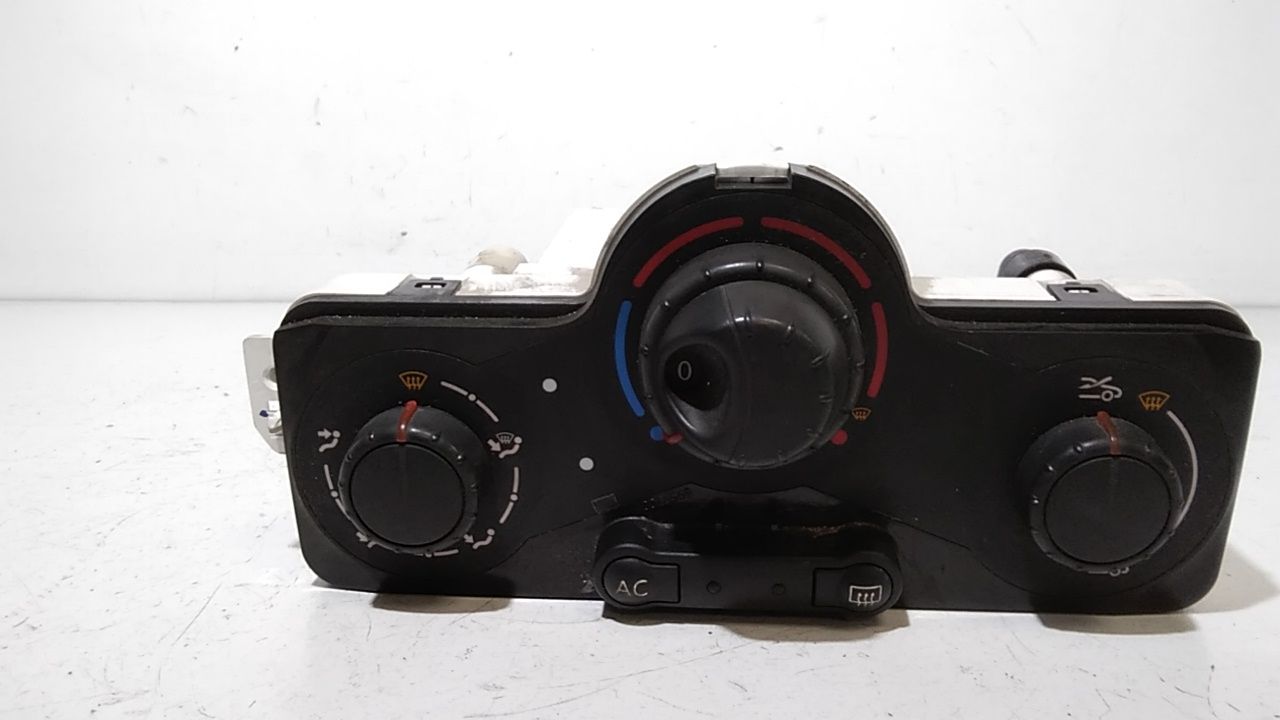 Blocco Comando Climatizzazione 7701070472 Usato