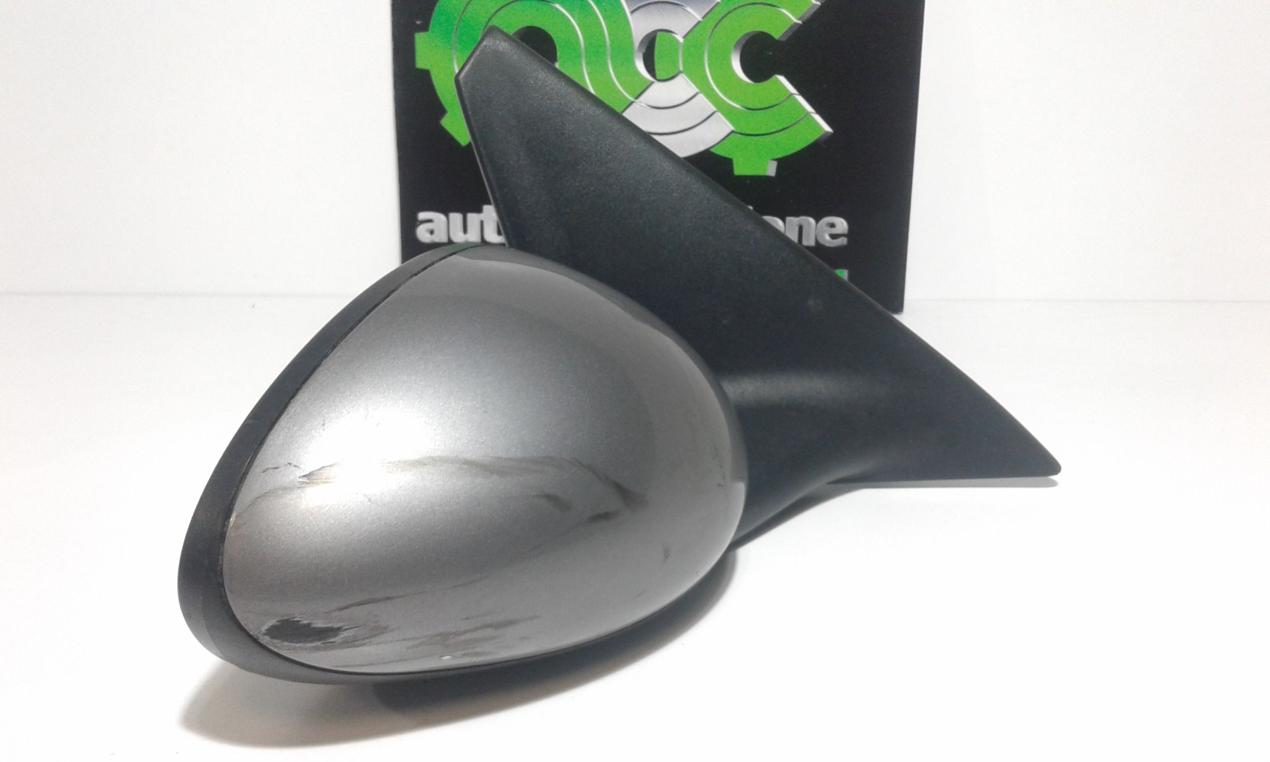 Retrovisore Est. Destro Usato