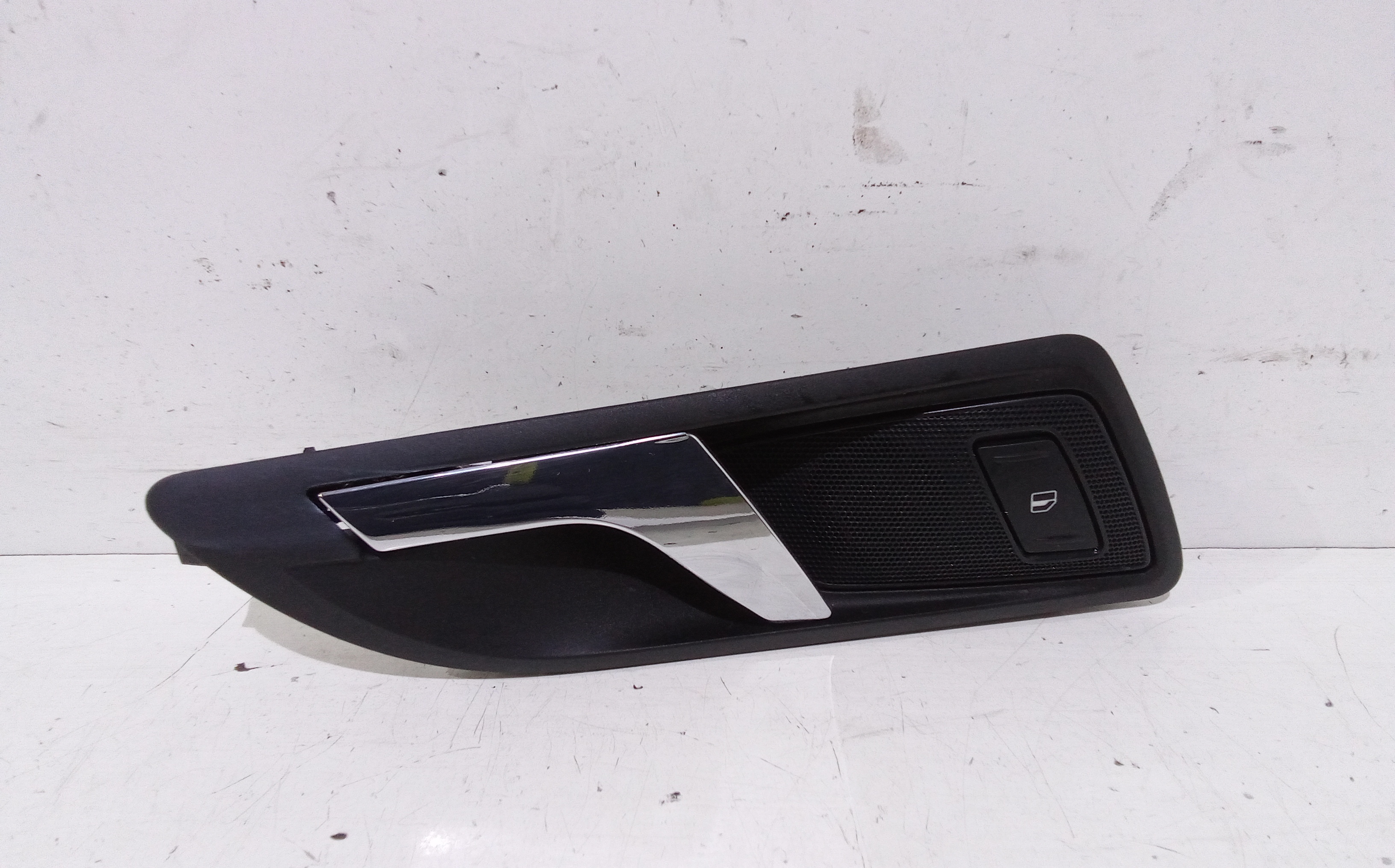 Maniglia Int. Apertura Porta Post. Destro 1Z0839222739 Usato