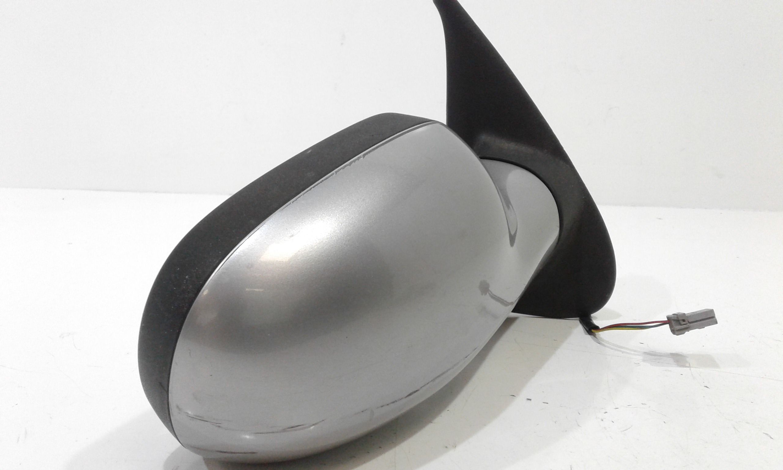 Retrovisore Est. Destro Usato