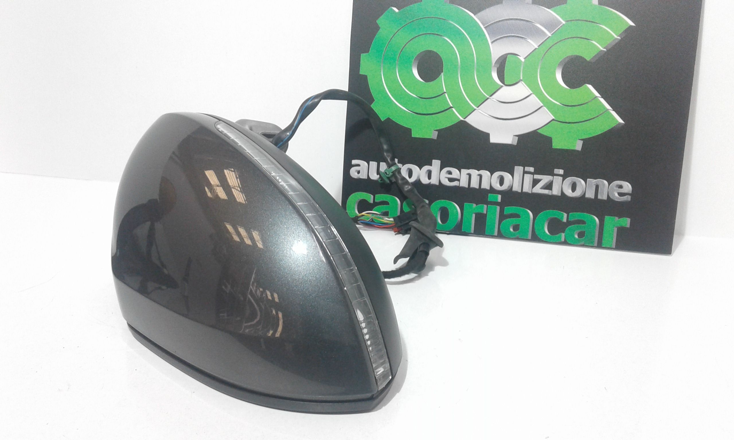 Retrovisore Est. Destro Usato