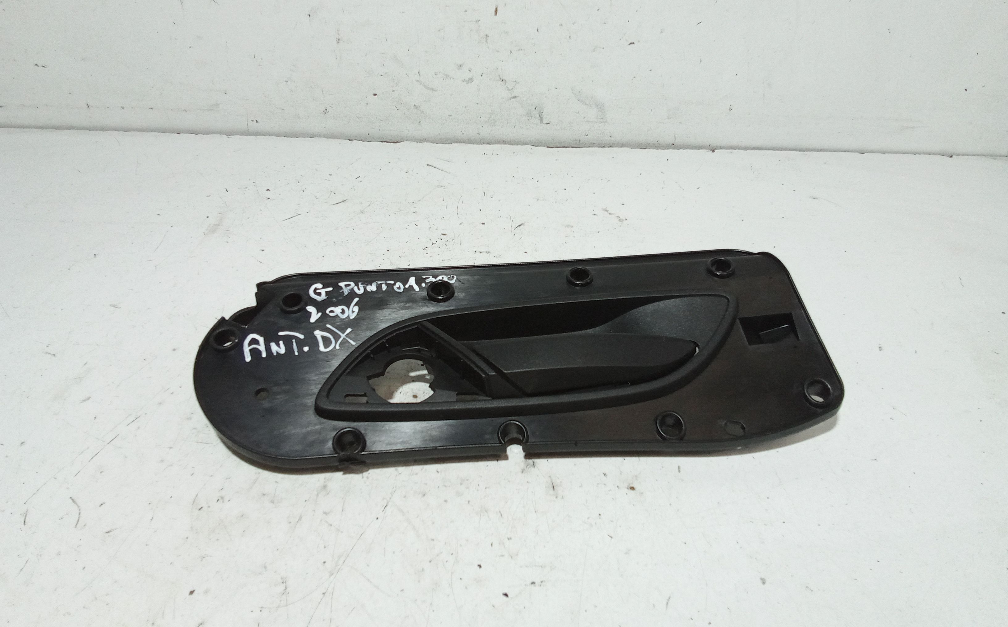 Maniglia Int. Apertura Porta Ant. Destro Usato