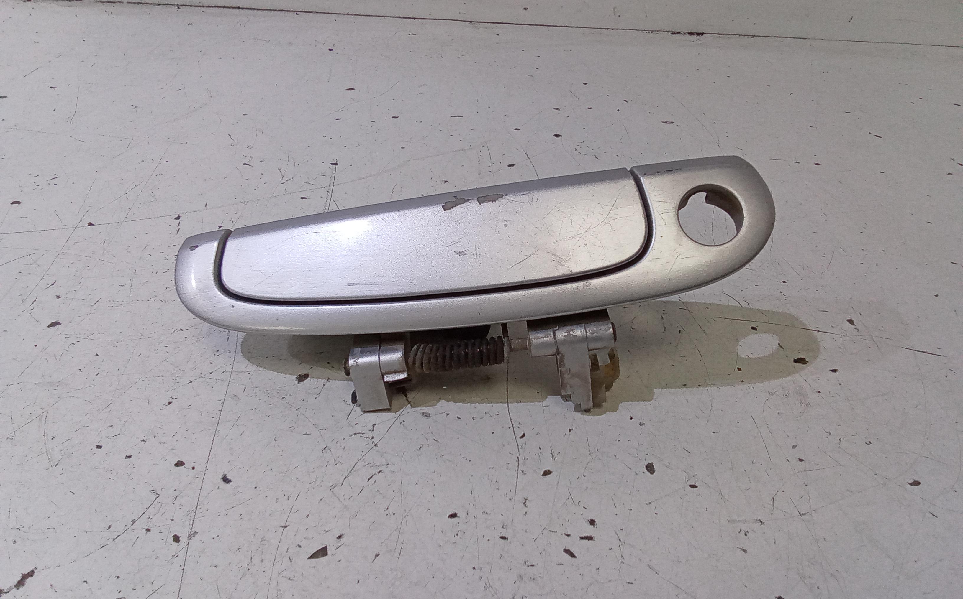 Maniglia Porta Ant. Destro 8266007000 Usato