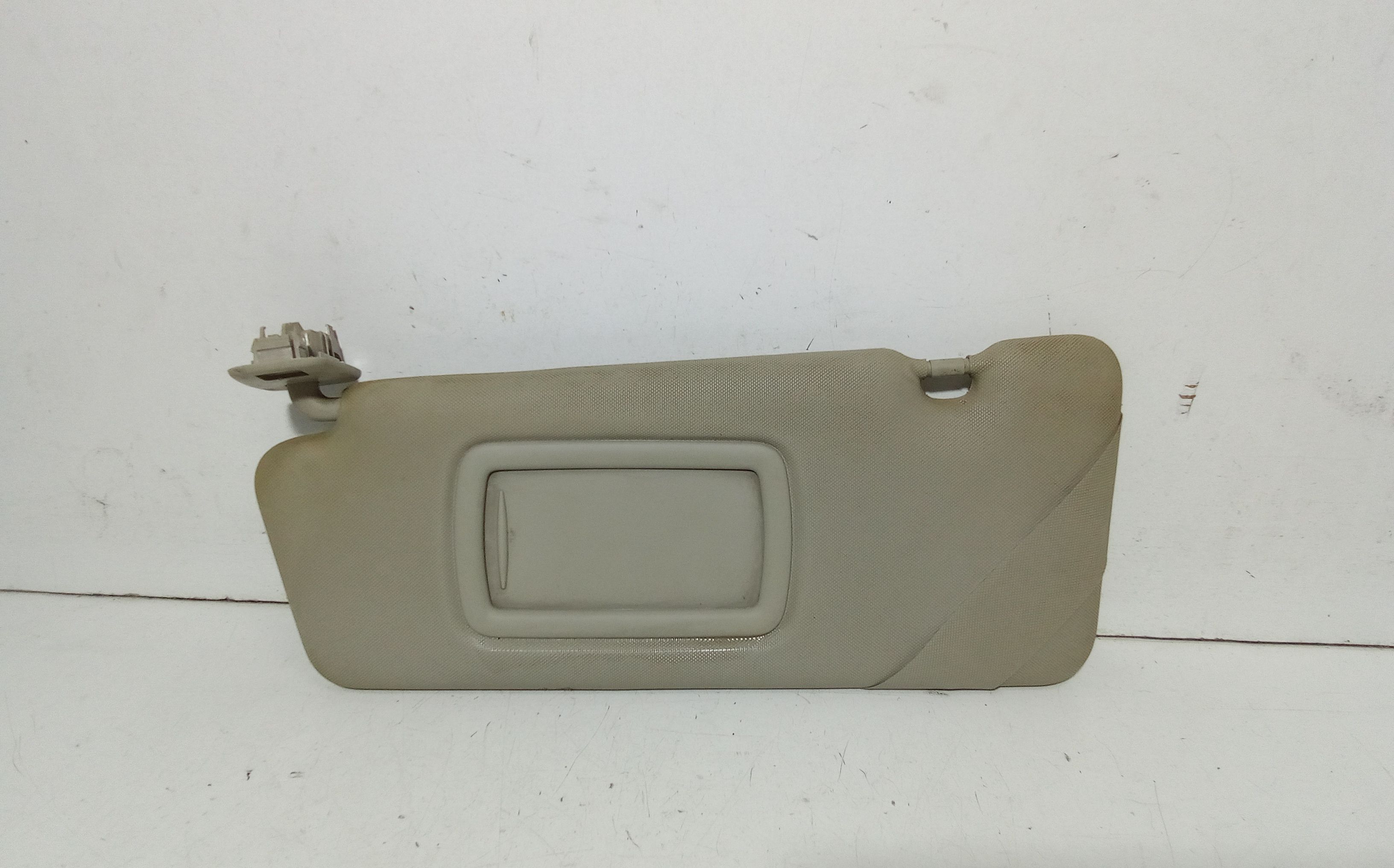 Aletta Parasole Parabrezza Sinistro 964010028R Usato