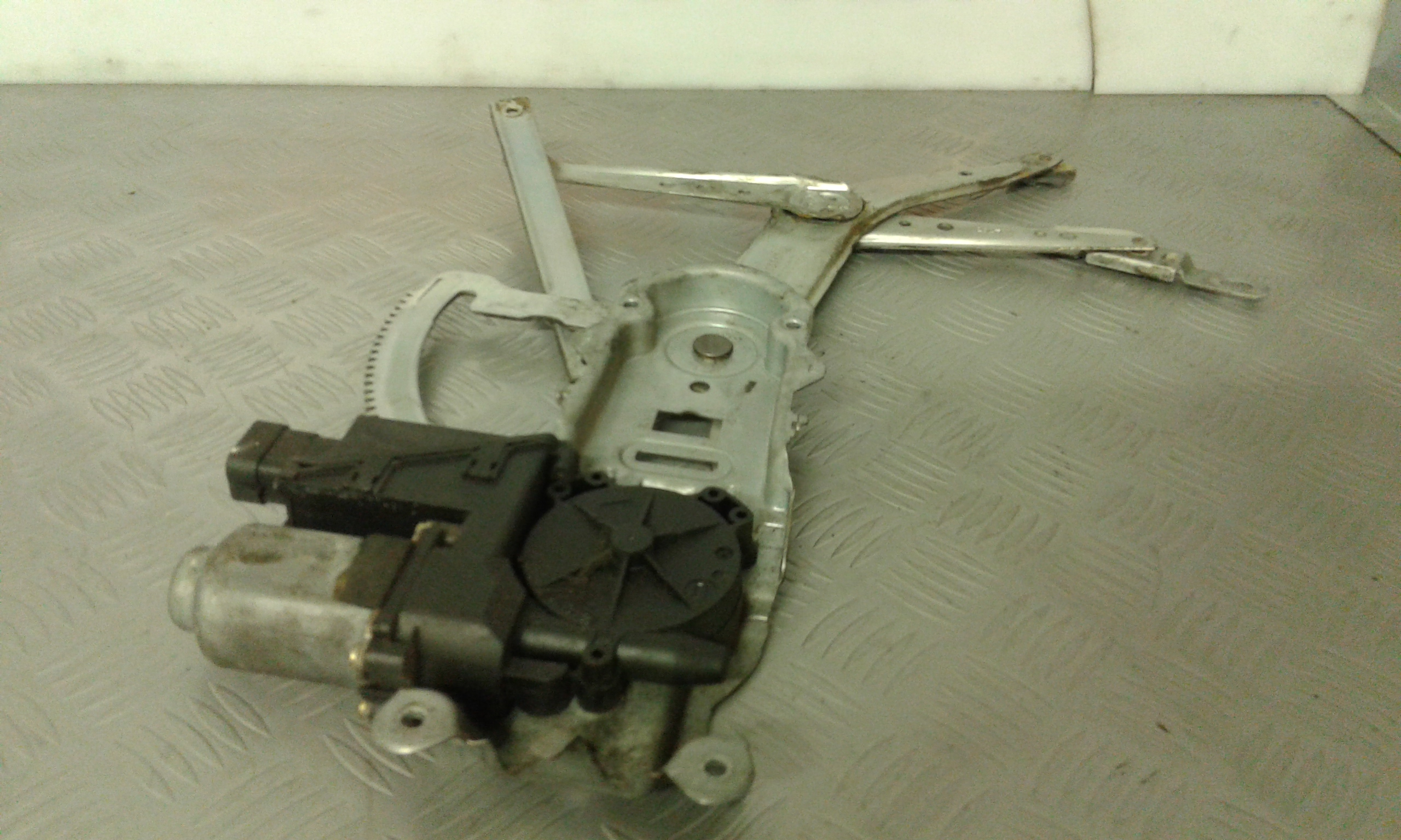 Alzacristallo Porta Ant. Sinistro 9113359 Usato