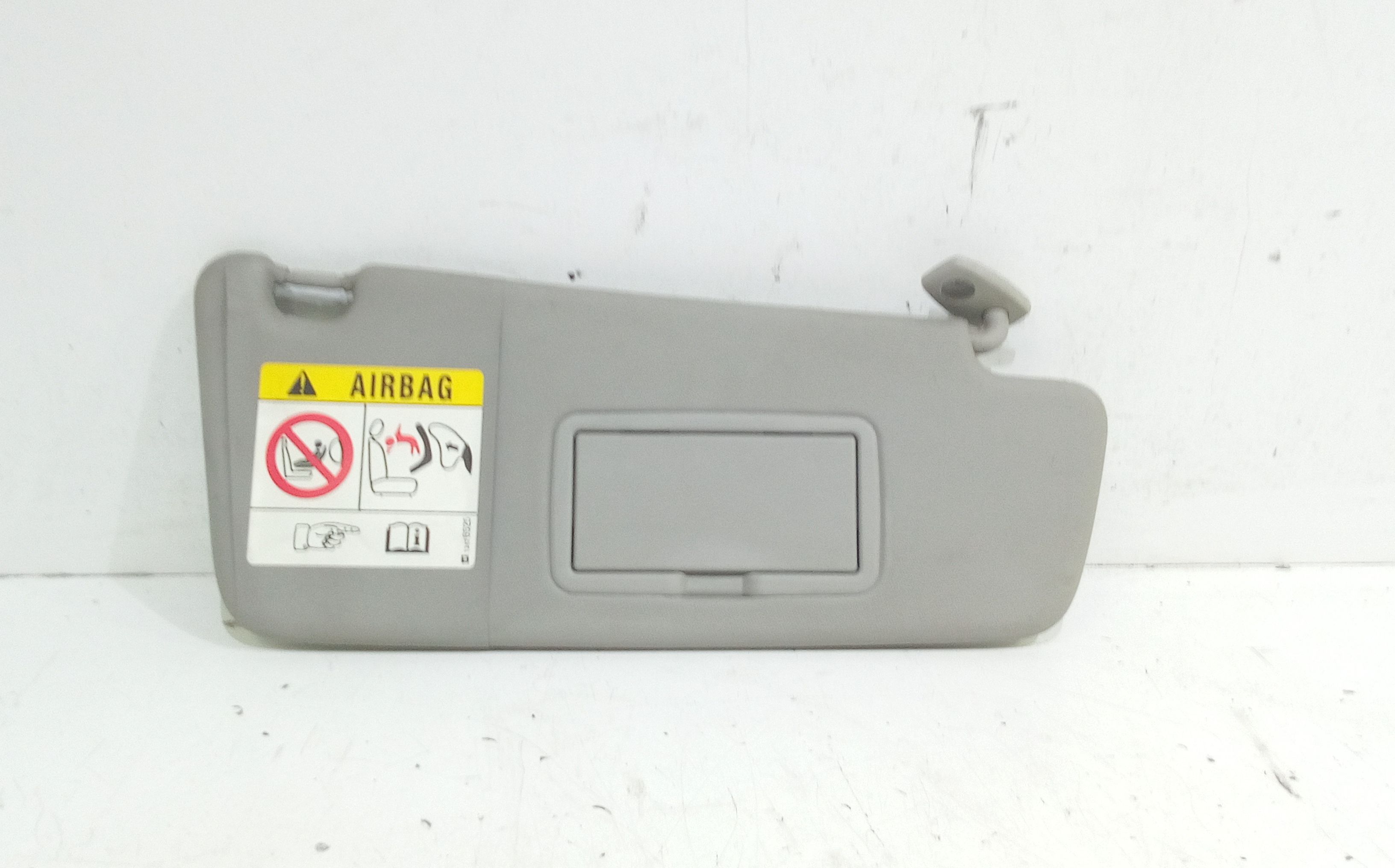 Aletta Parasole Parabrezza Destro 13397780 Usato