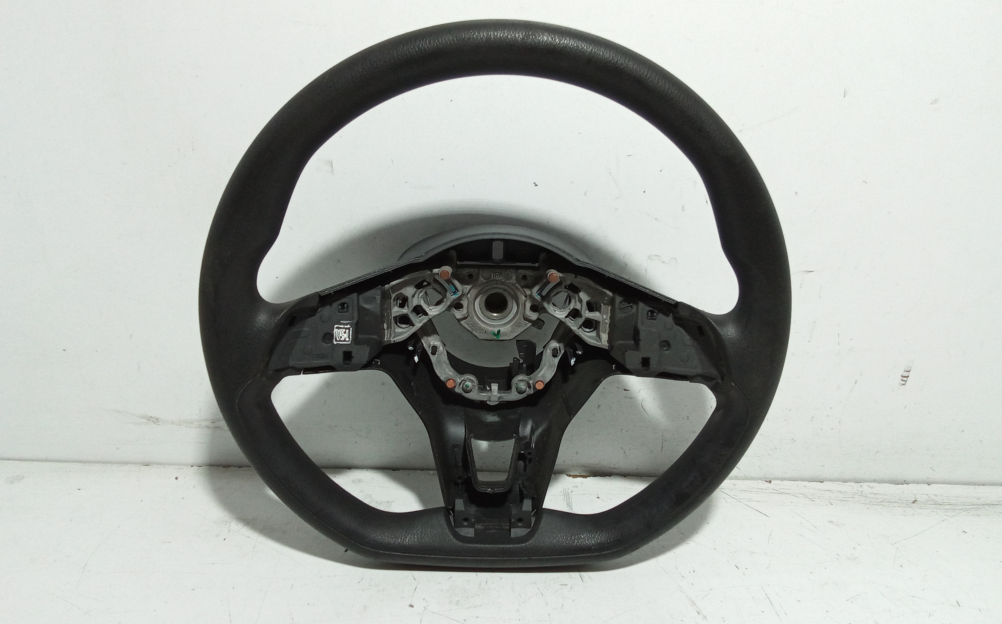 Volante 484305FA0A Usato