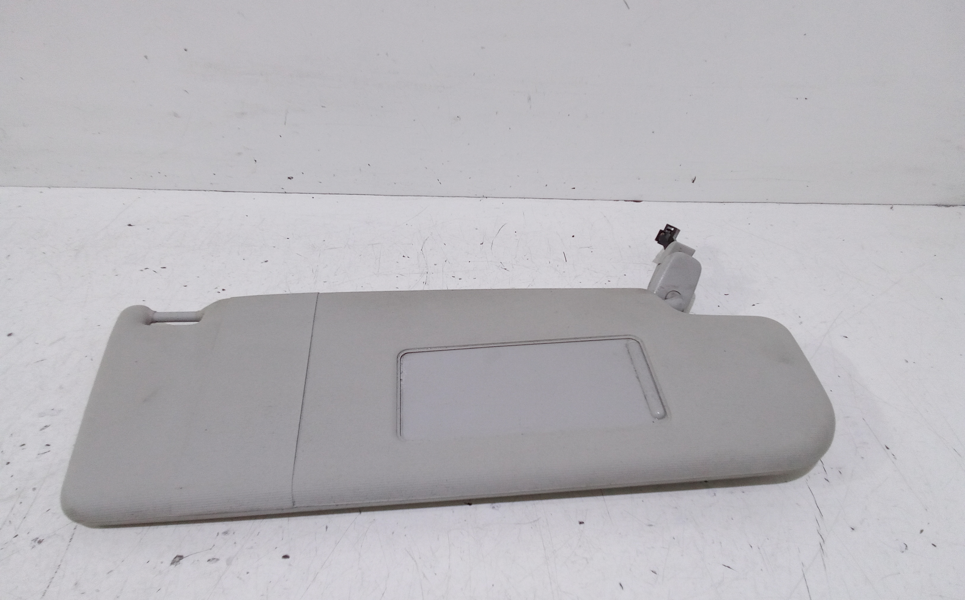 Aletta Parasole Parabrezza Destro 6Q0857552F2F4 Usato