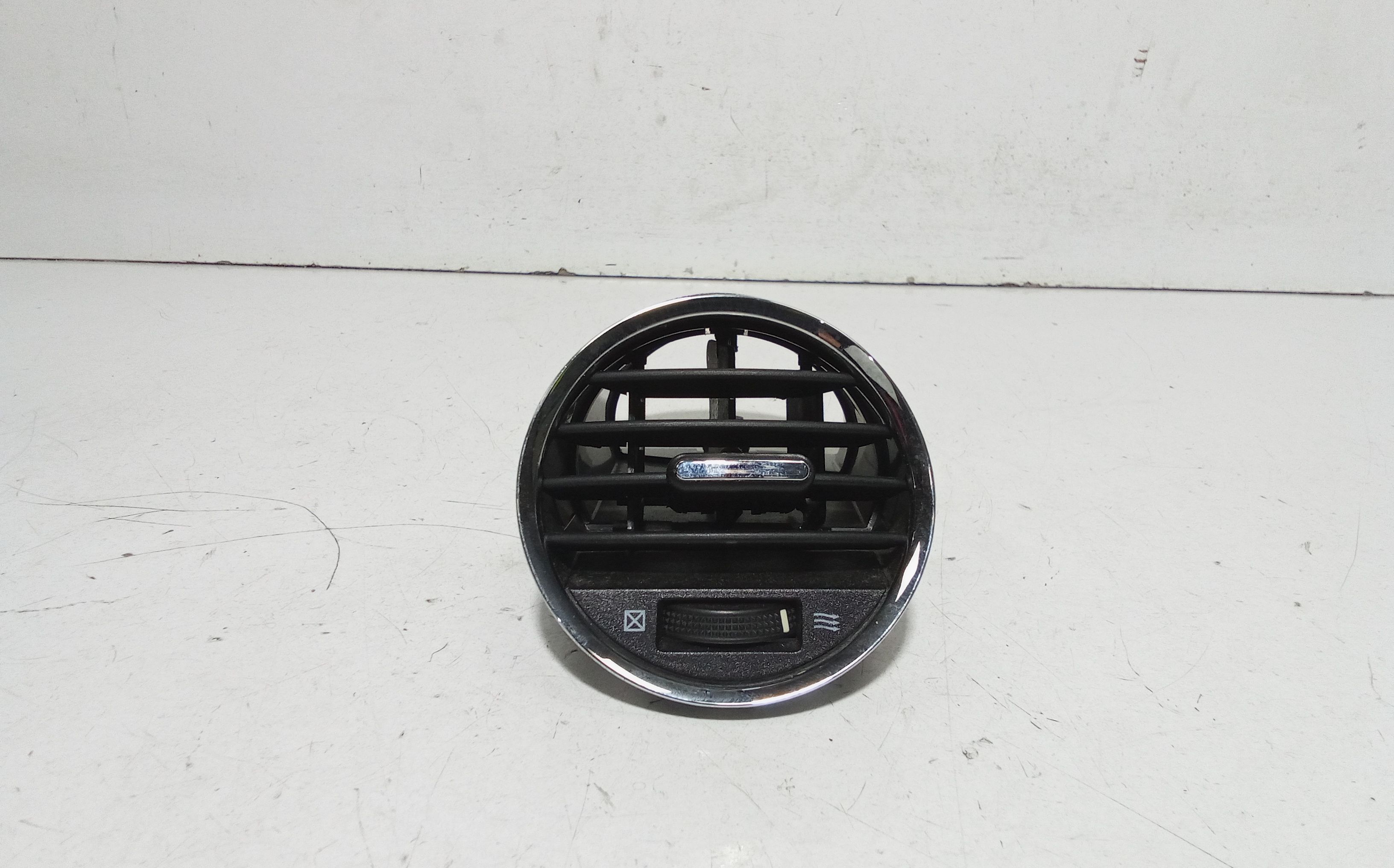 Condotto Aria Bocchette Lat. Cruscotto Sinistro Usato