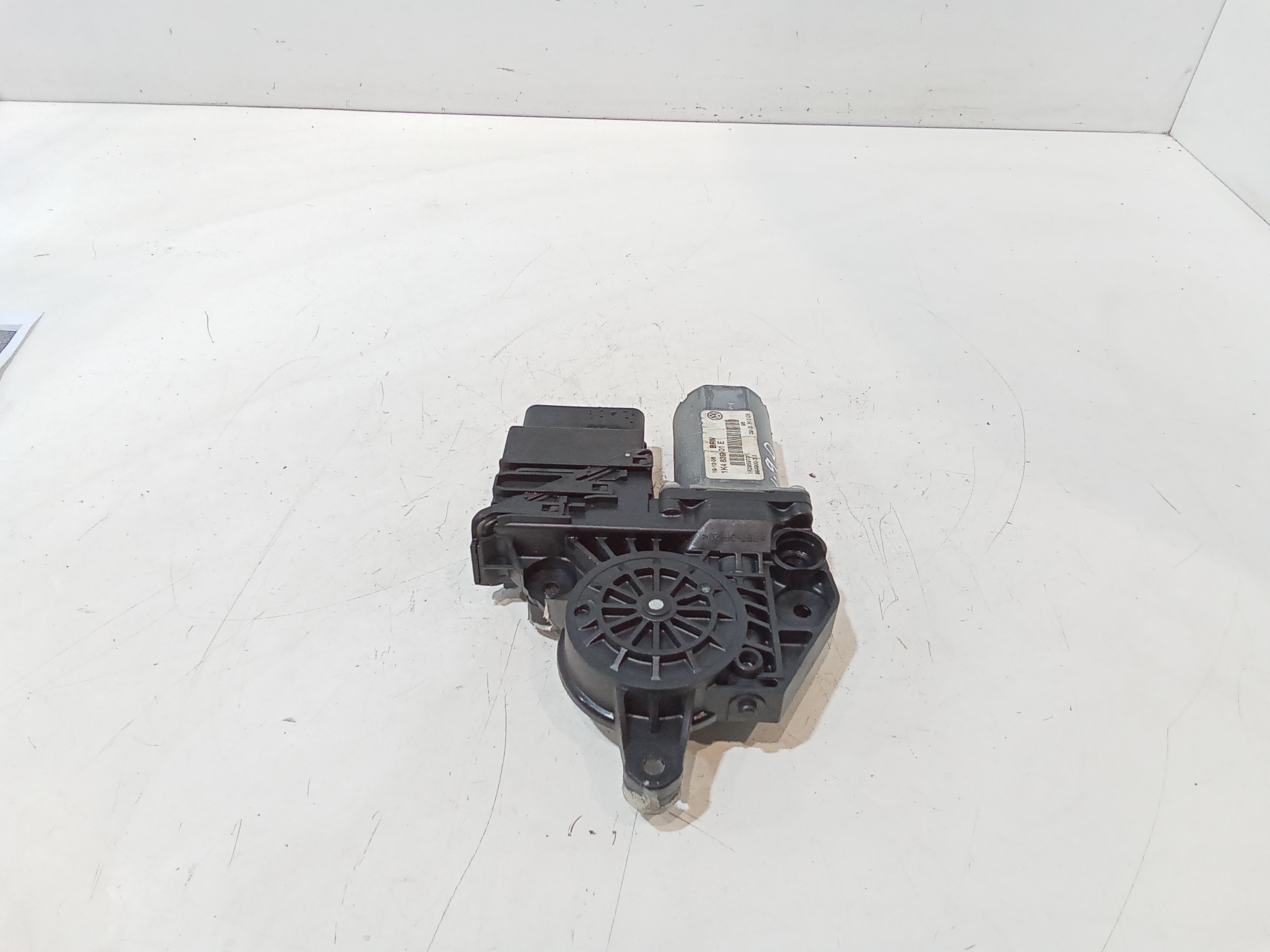 Motorino Alzacristallo Porta Post. Sinistro 5K0959703VW3 Usato