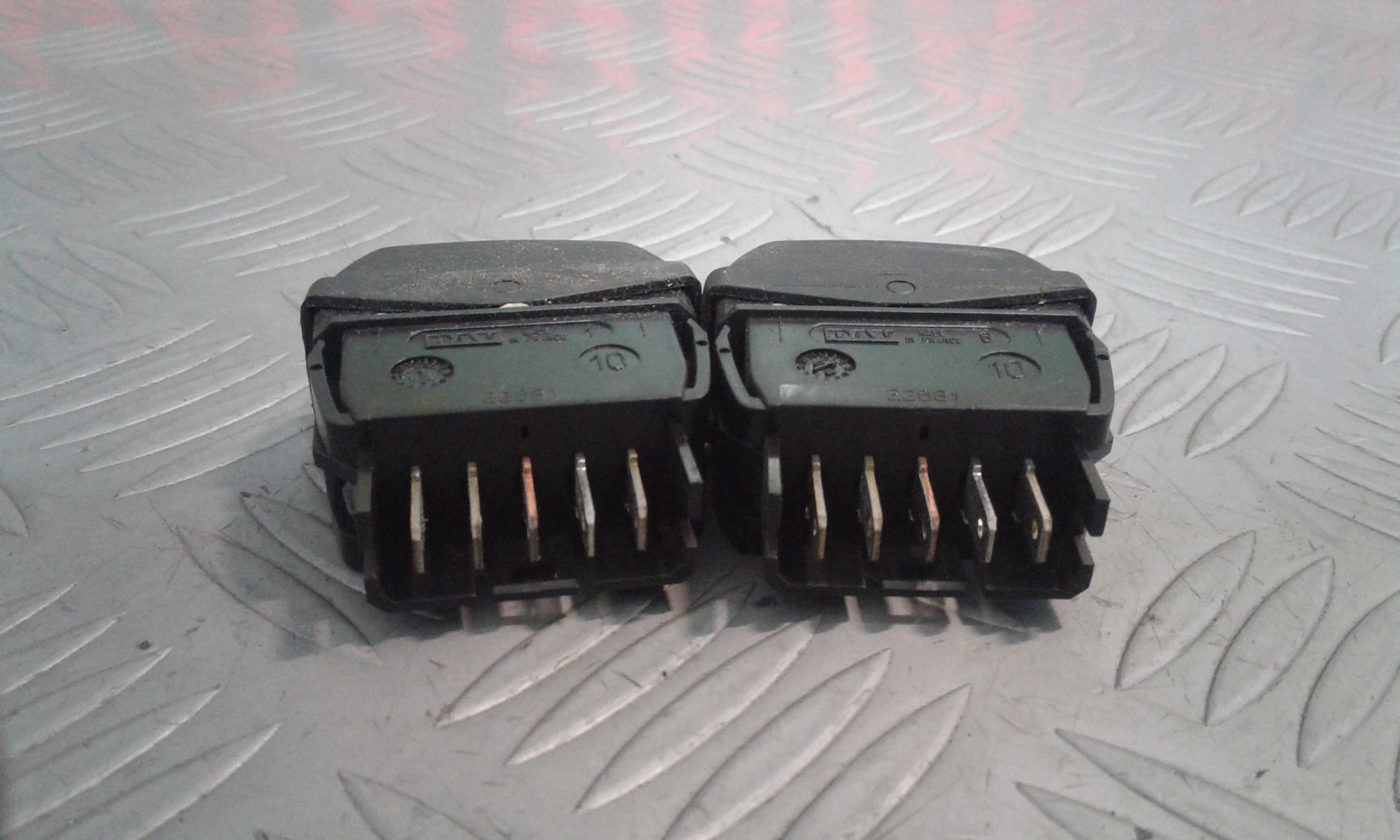 Interruttore Alzacristalli Porta Ant. Sinistro 7700432963 Usato