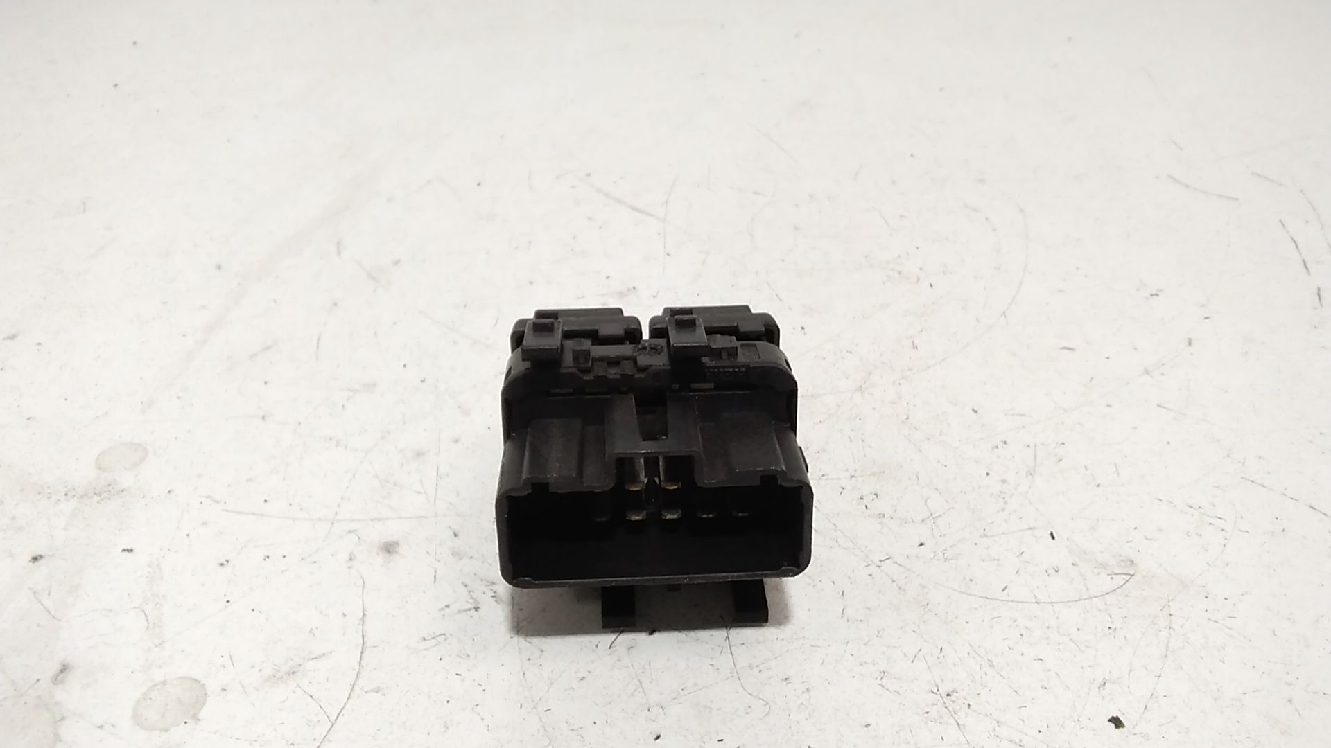 Interruttore Alzacristalli Porta Ant. Sinistro 8200108269 Usato