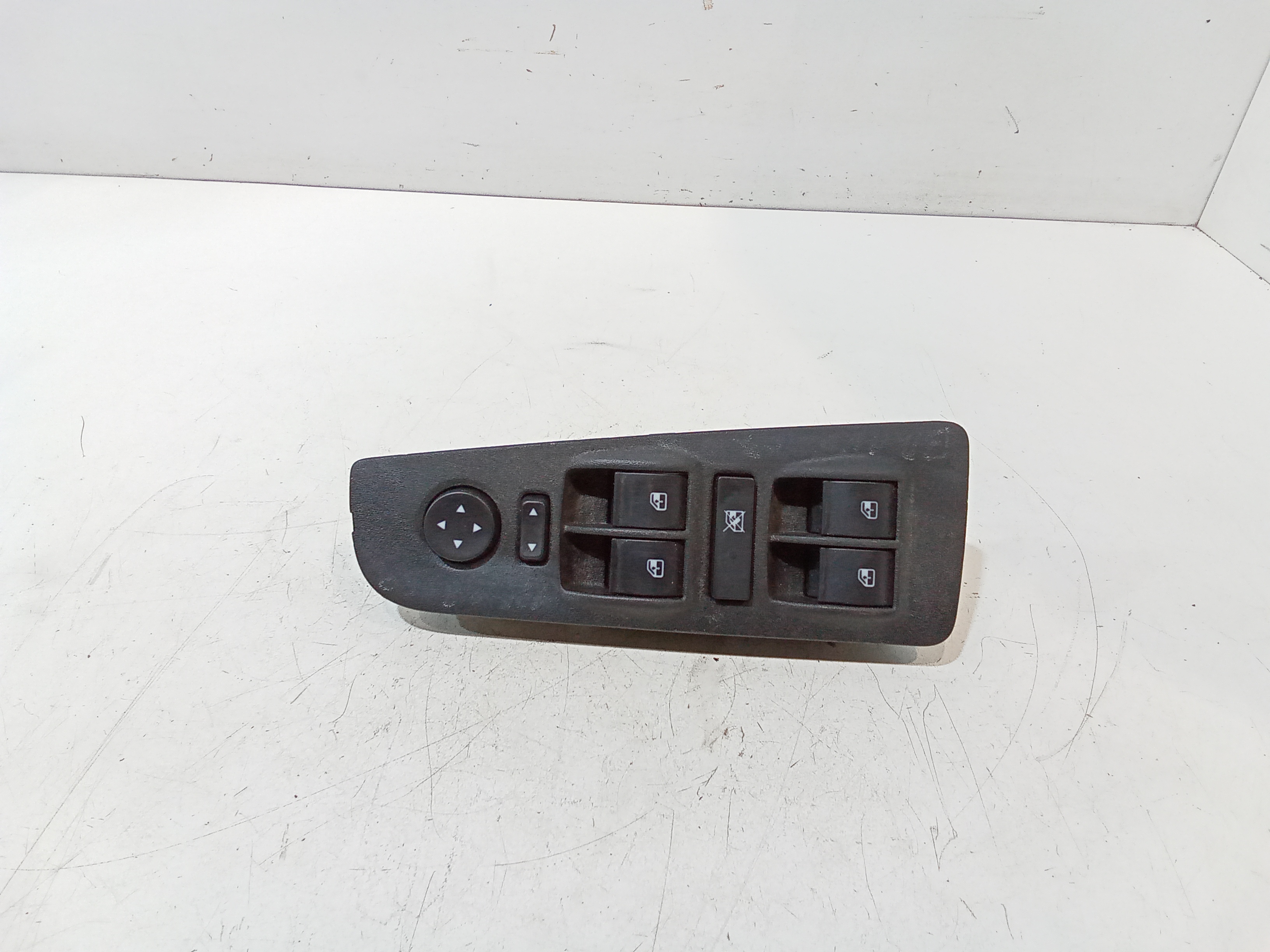 Interruttore Alzacristalli Porta Ant. Sinistro Usato