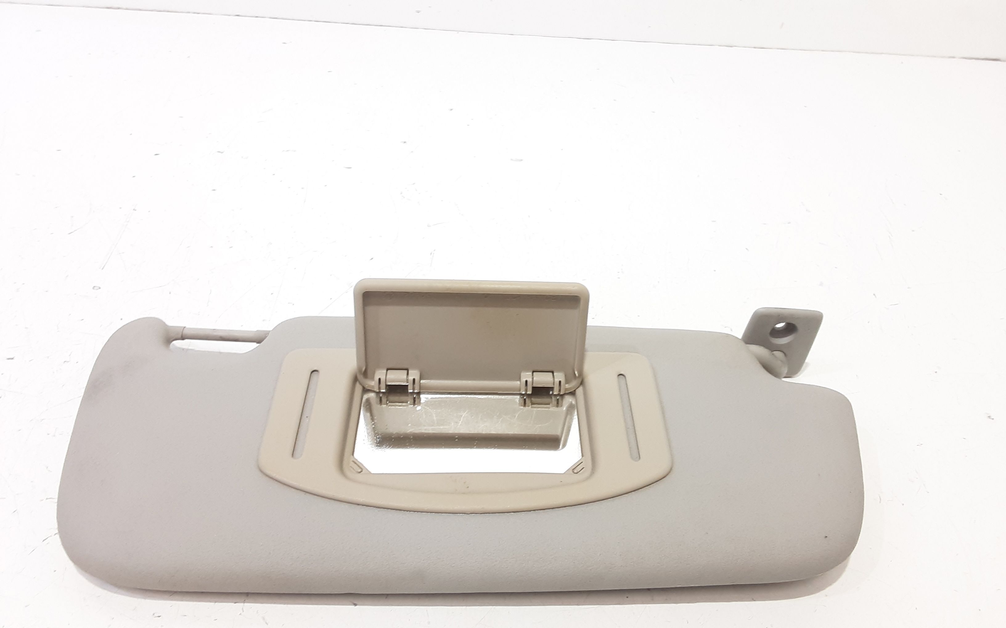 Aletta Parasole Parabrezza Destro A4548100410CH0A Usato