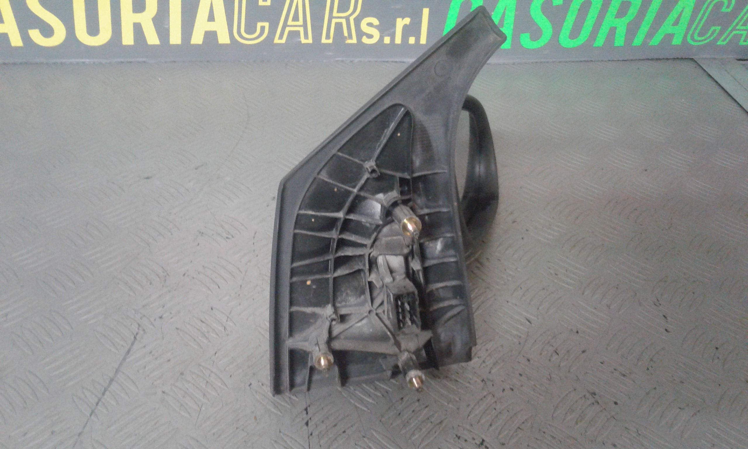 Retrovisore Est. Destro Usato