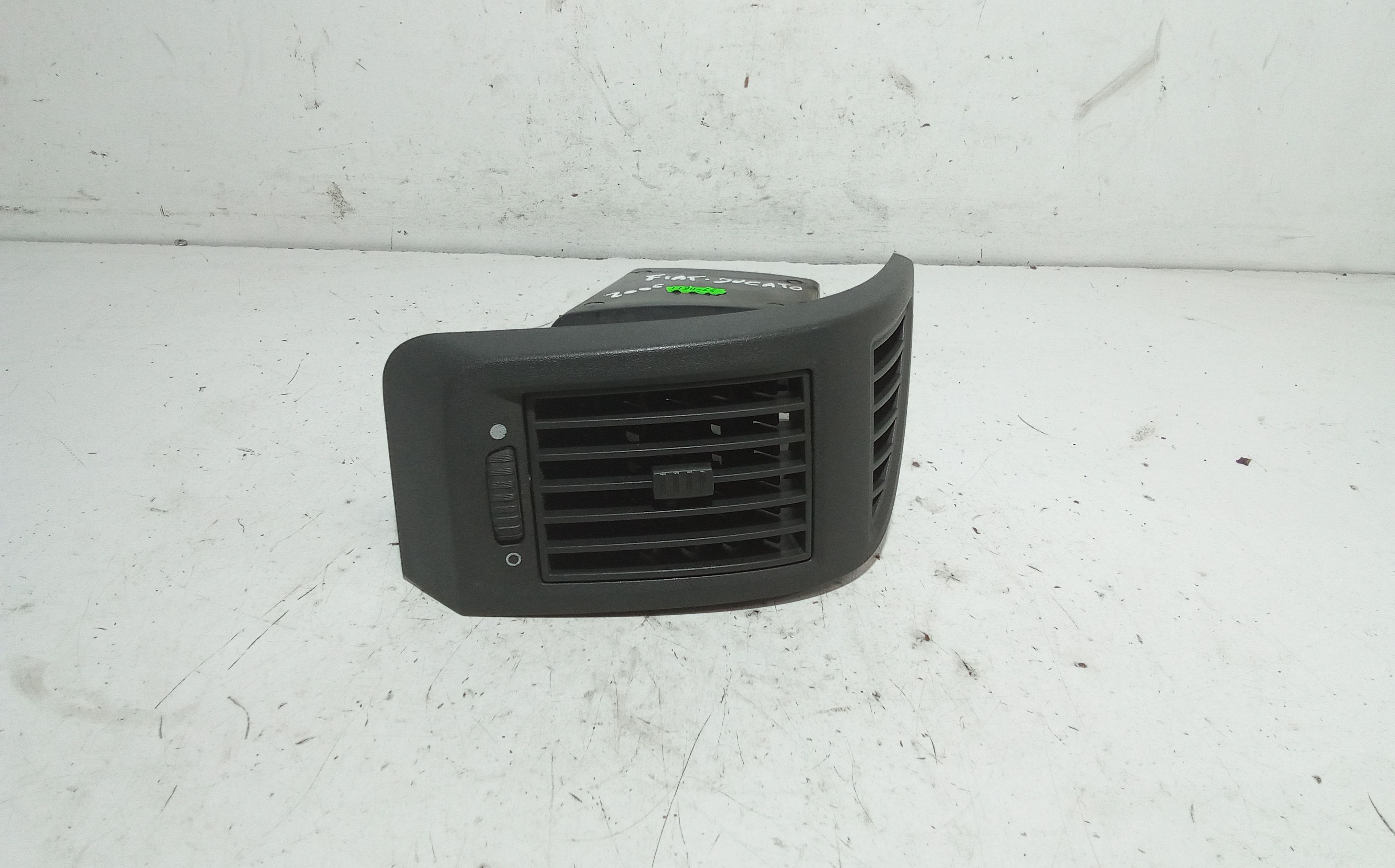 Condotto Aria Bocchette Lat. Cruscotto Sinistro 1350142080 Usato