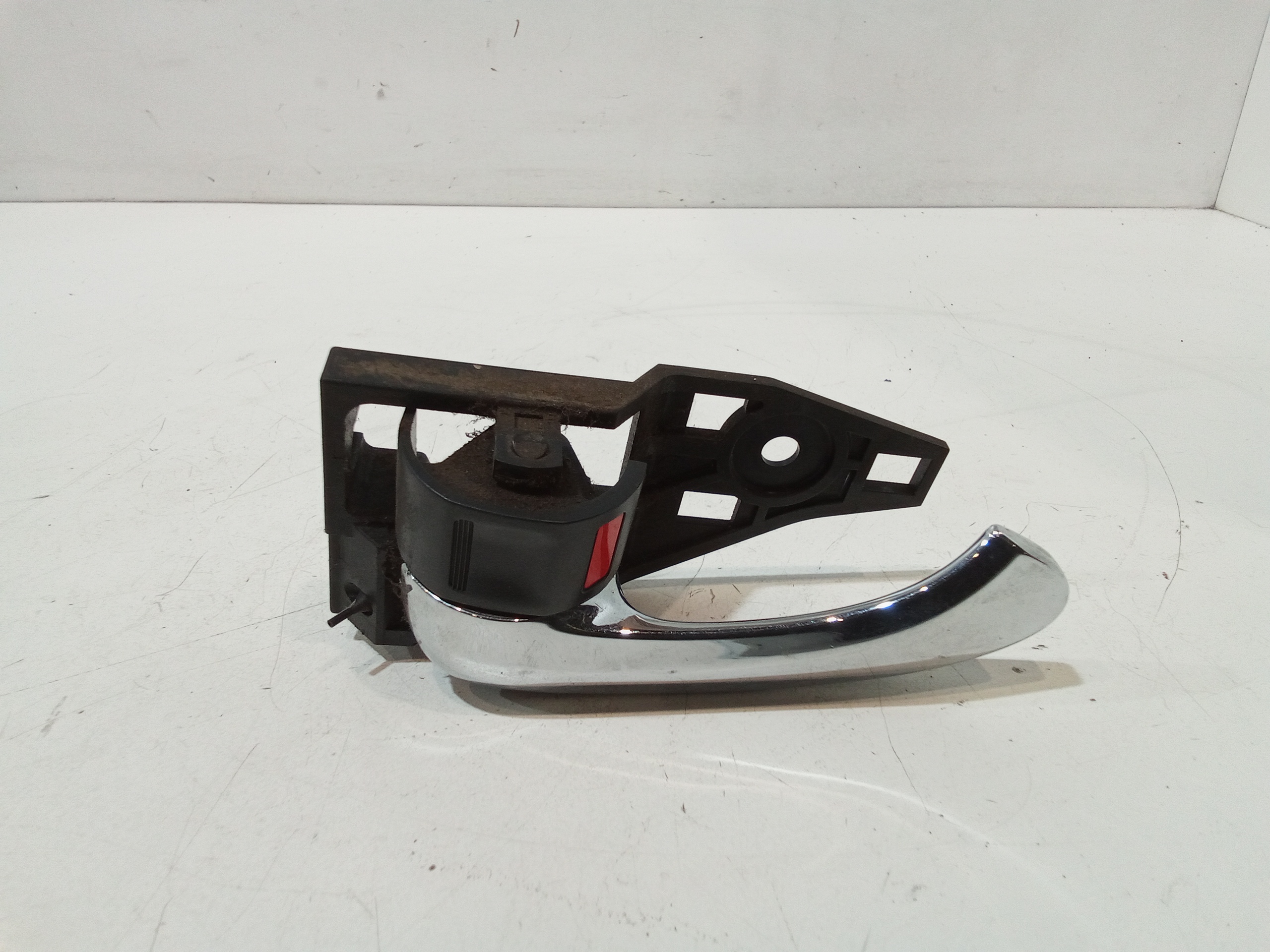 Maniglia Int. Apertura Porta Ant. Sinistro 6920633100B0 Usato