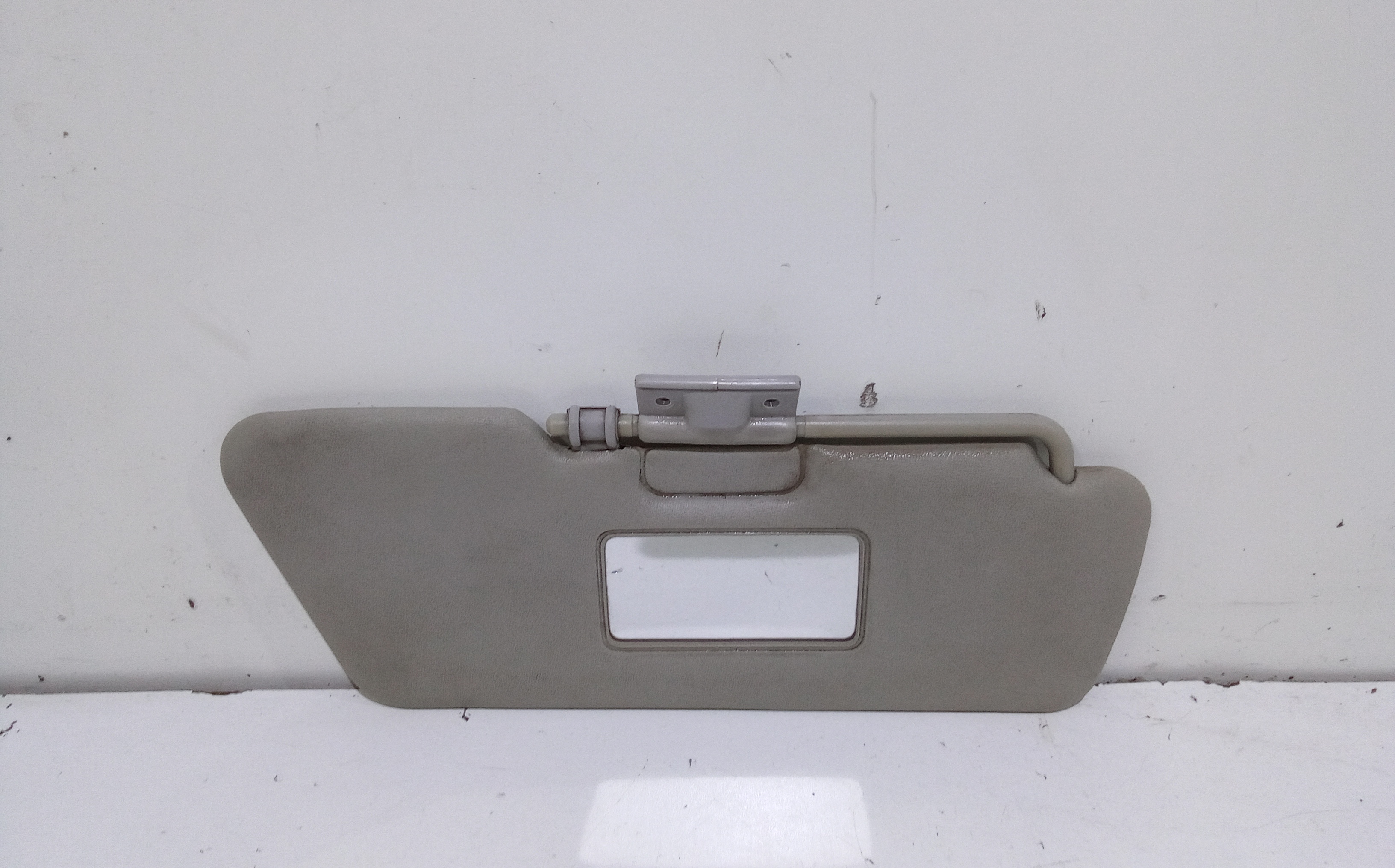 Aletta Parasole Parabrezza Destro 735244339 Usato