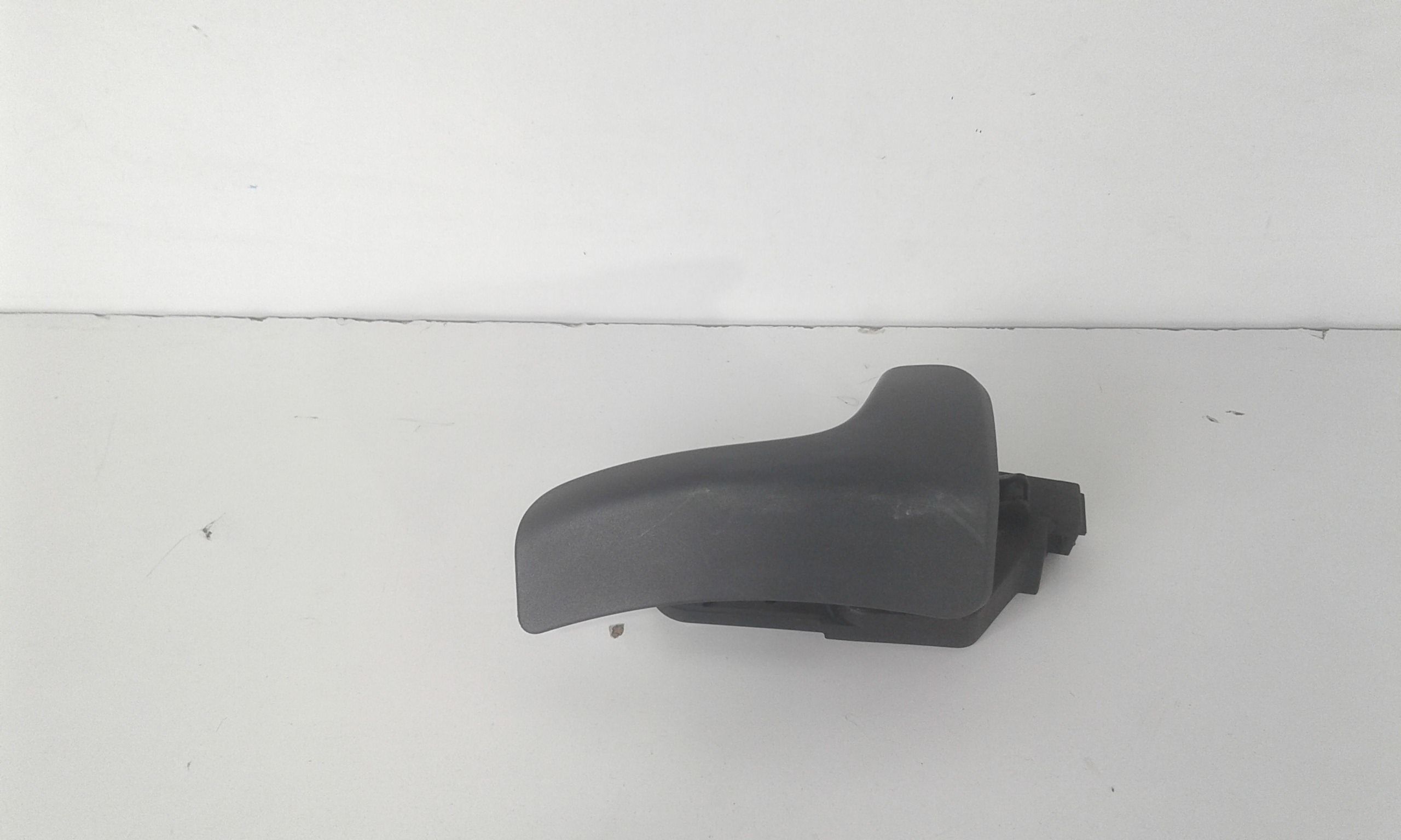 Maniglia Int. Apertura Porta Ant. Destro Usato