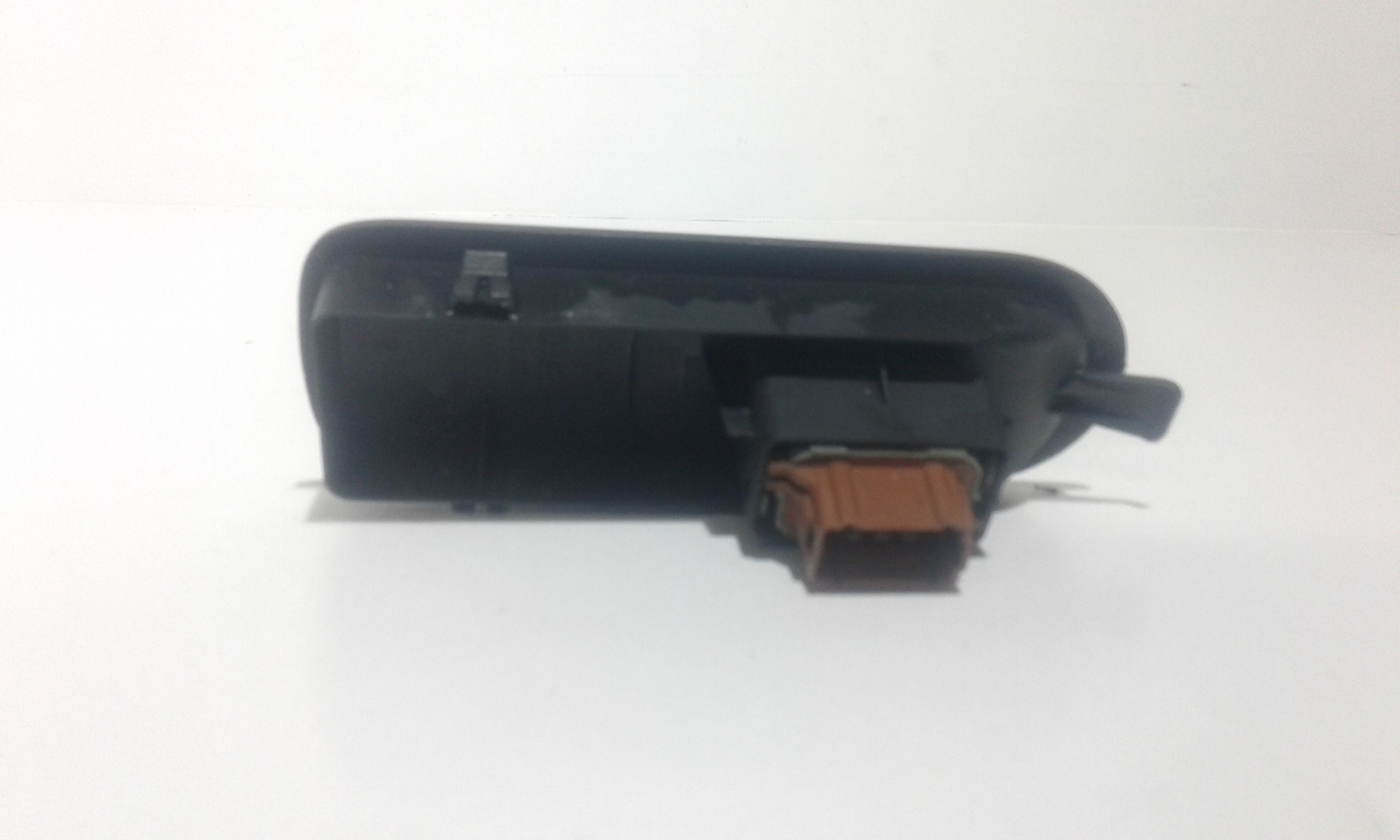 Interruttore Alzacristalli Porta Ant. Destro 8200220511 Usato