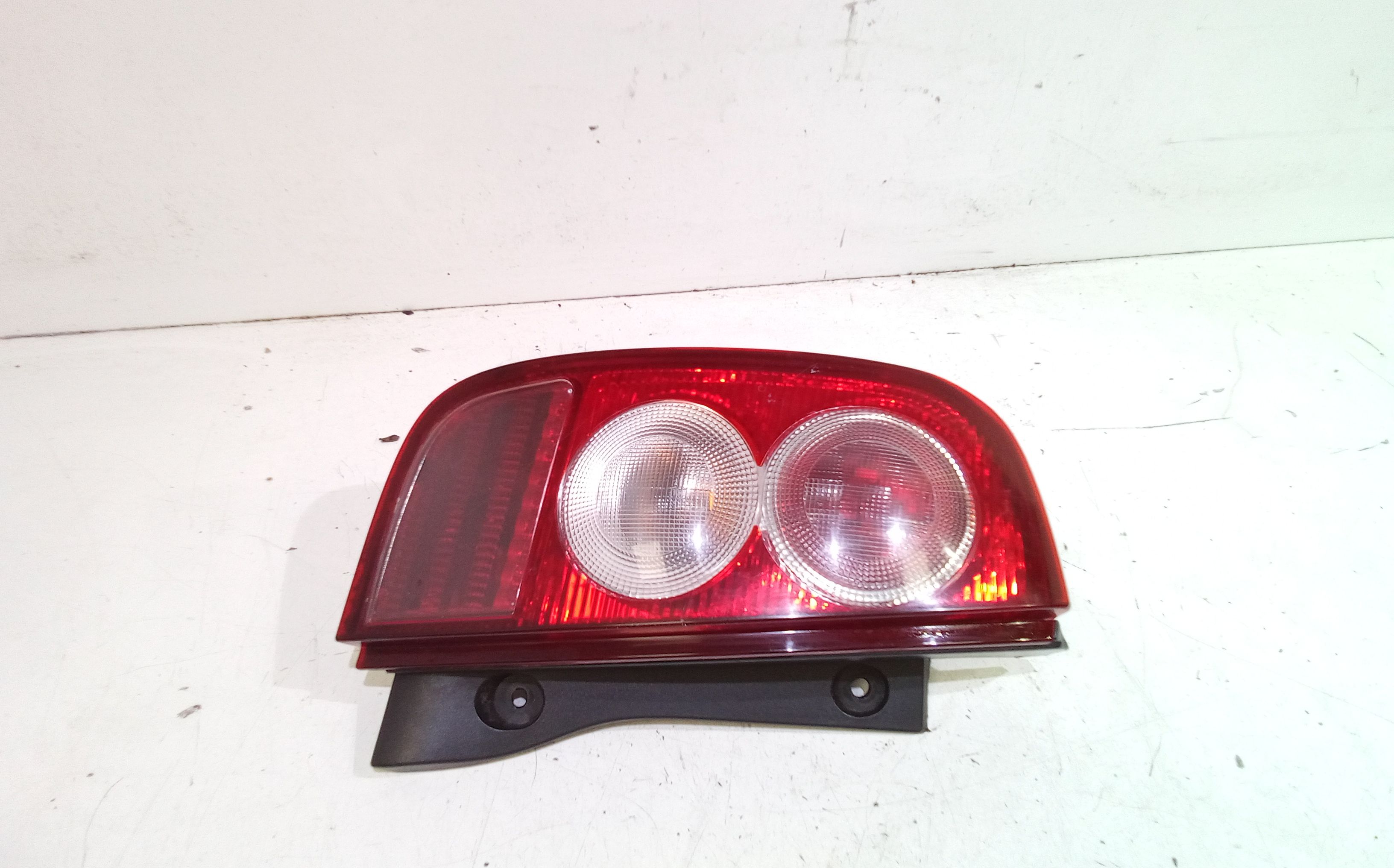 Fanale Post. Sinistro 26555AX720 Usato