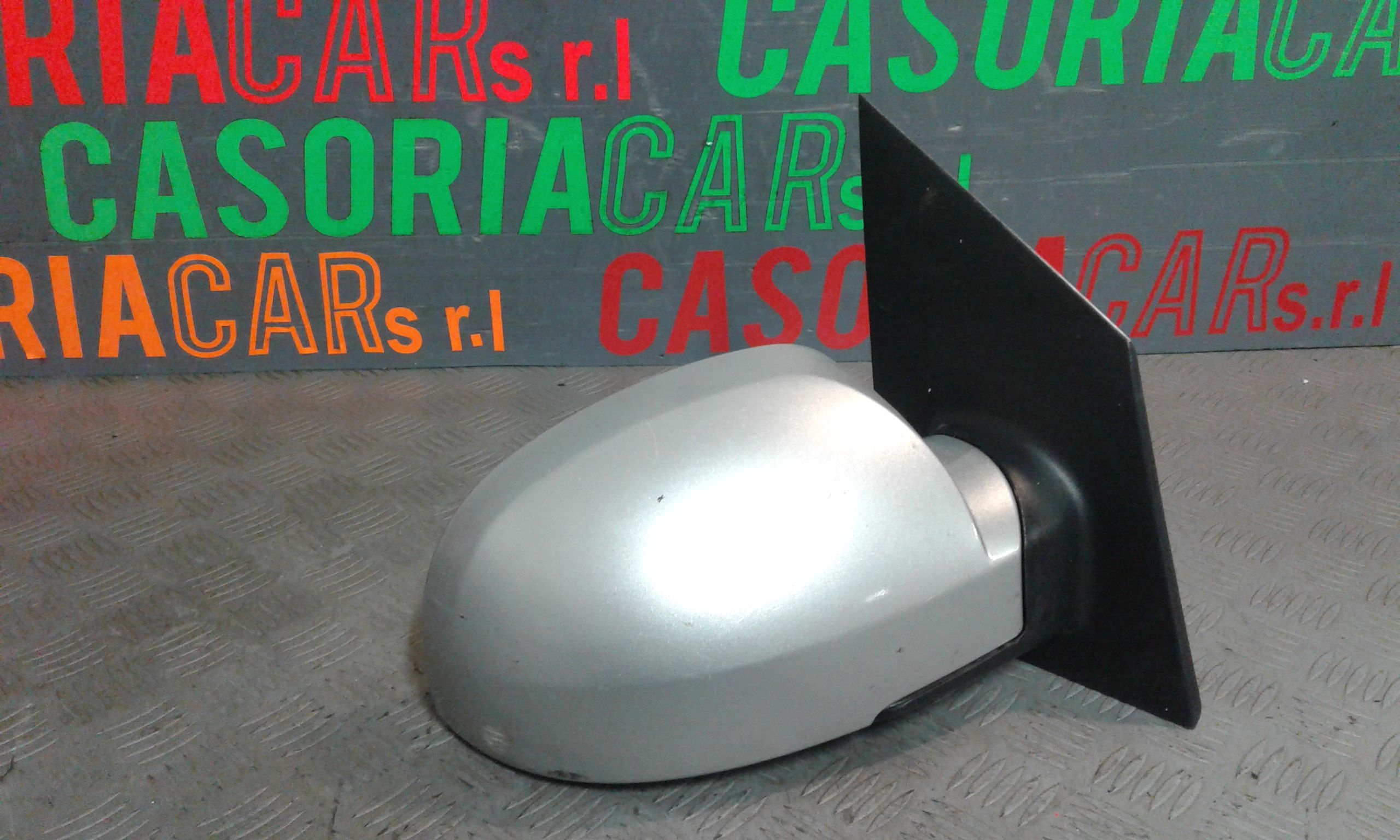 Retrovisore Est. Destro 876201C200 Usato