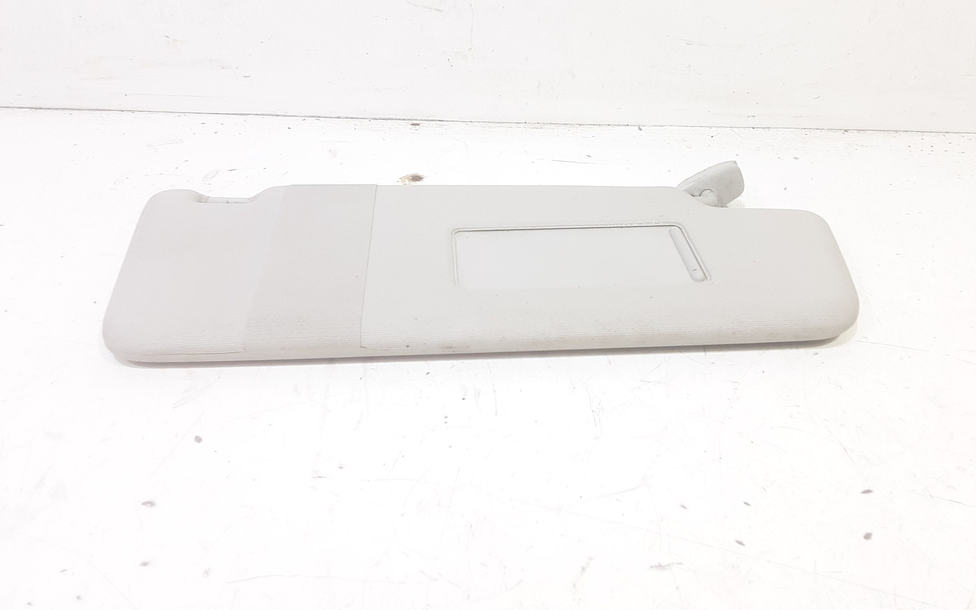 Aletta Parasole Parabrezza Destro 1T0857552F2F4 Usato