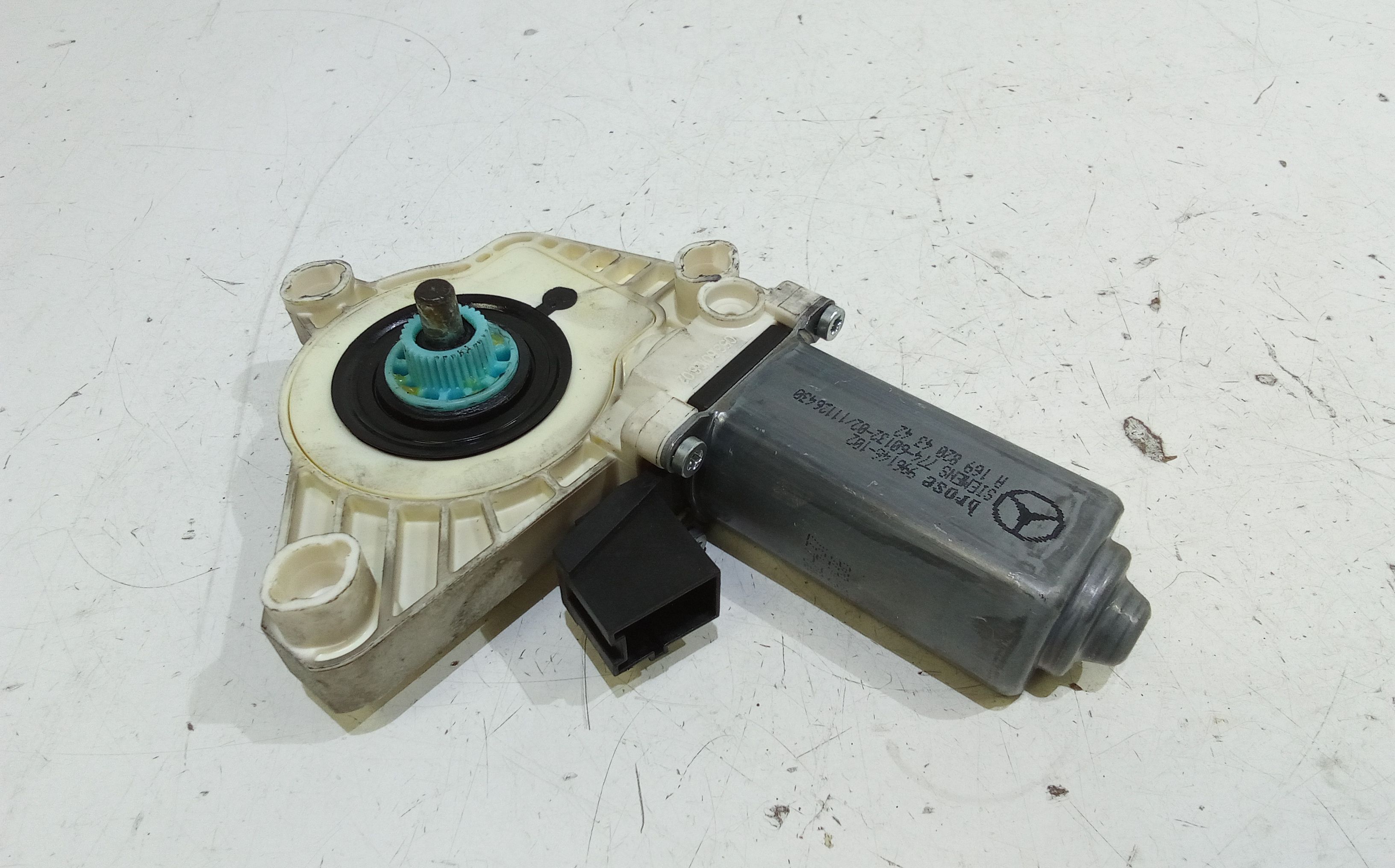 Motorino Alzacristallo Porta Ant. Sinistro A1698204142 Usato