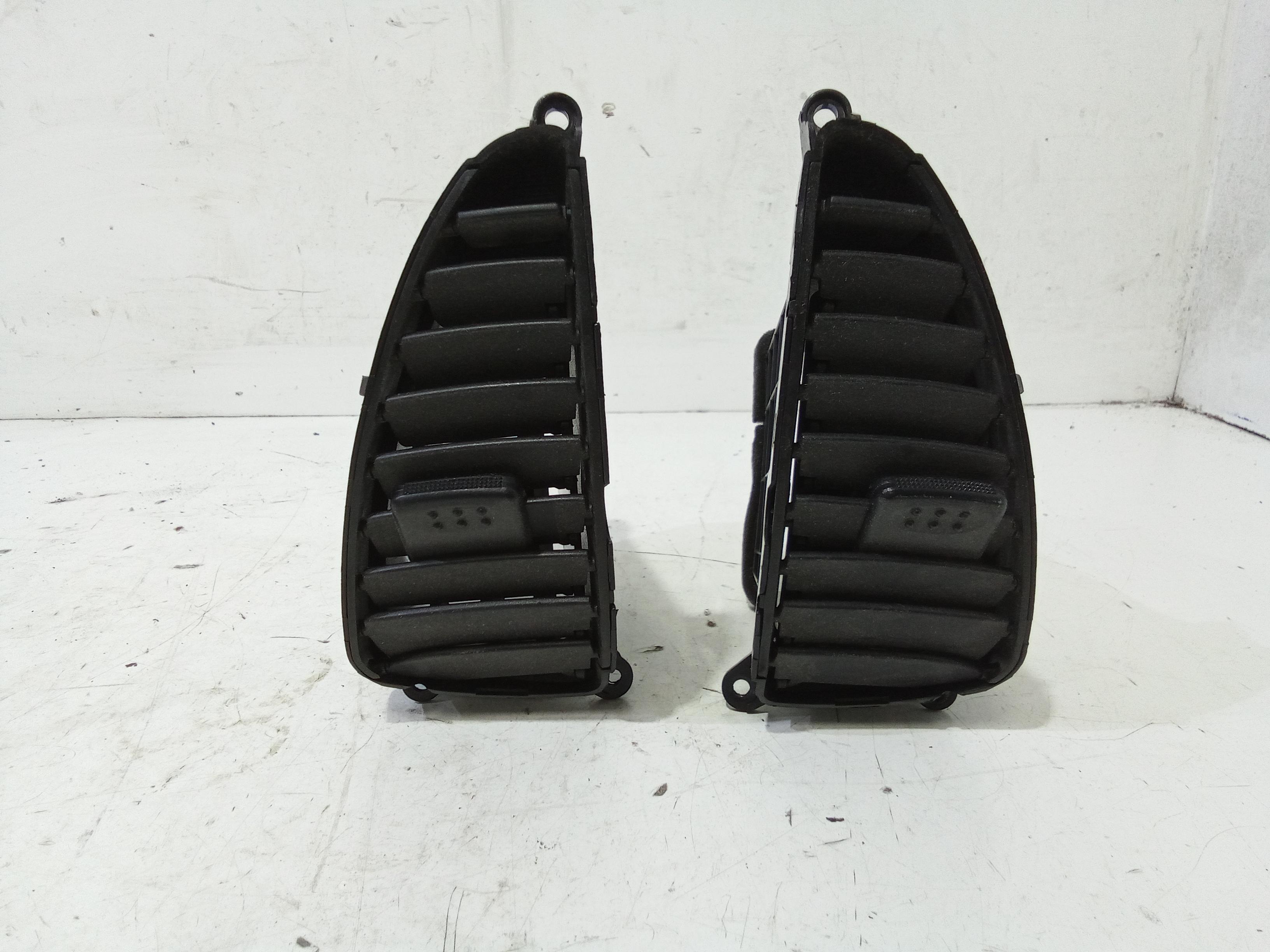 Condotto Aria Bocchette Centr. Sup. Cruscotto 97470B9000 Usato