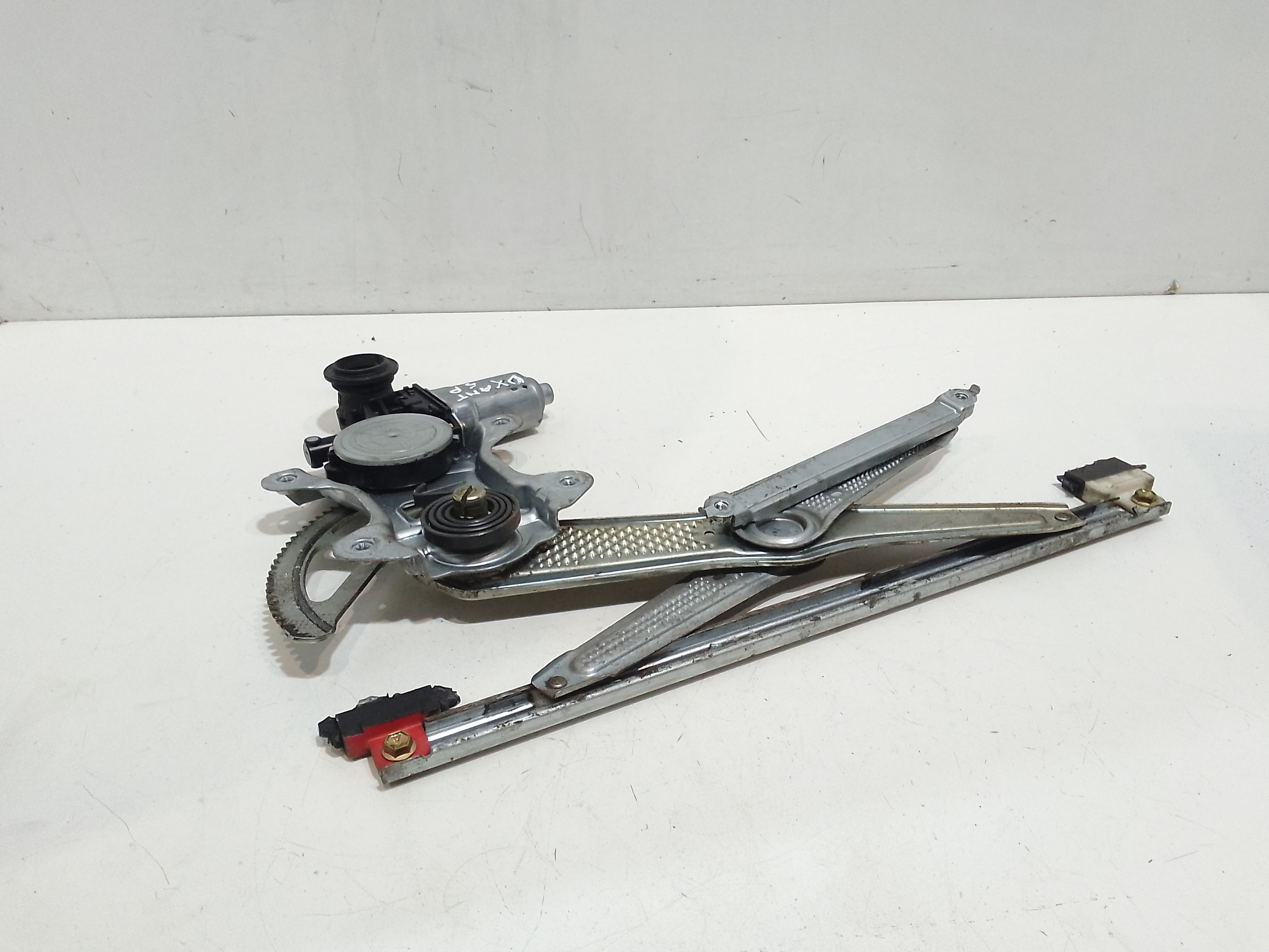 Alzacristallo Porta Ant. Destro 698100D010 Usato