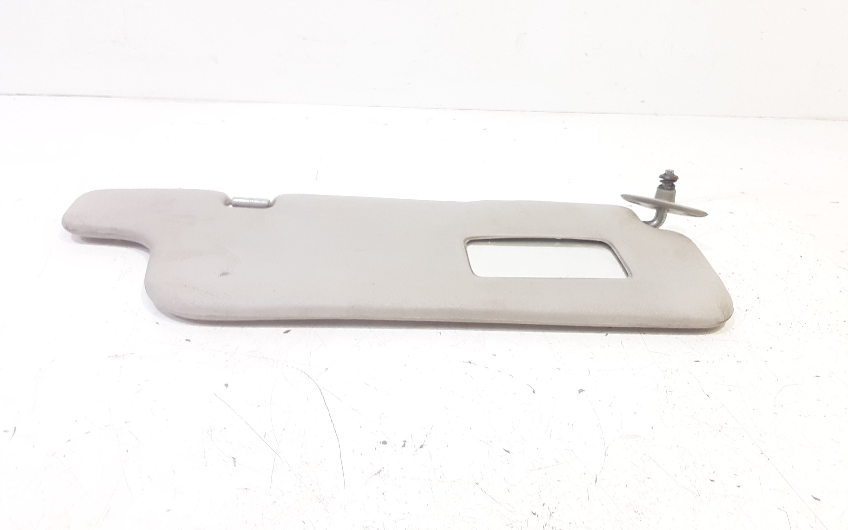 Aletta Parasole Parabrezza Destro 7431052041B0 Usato