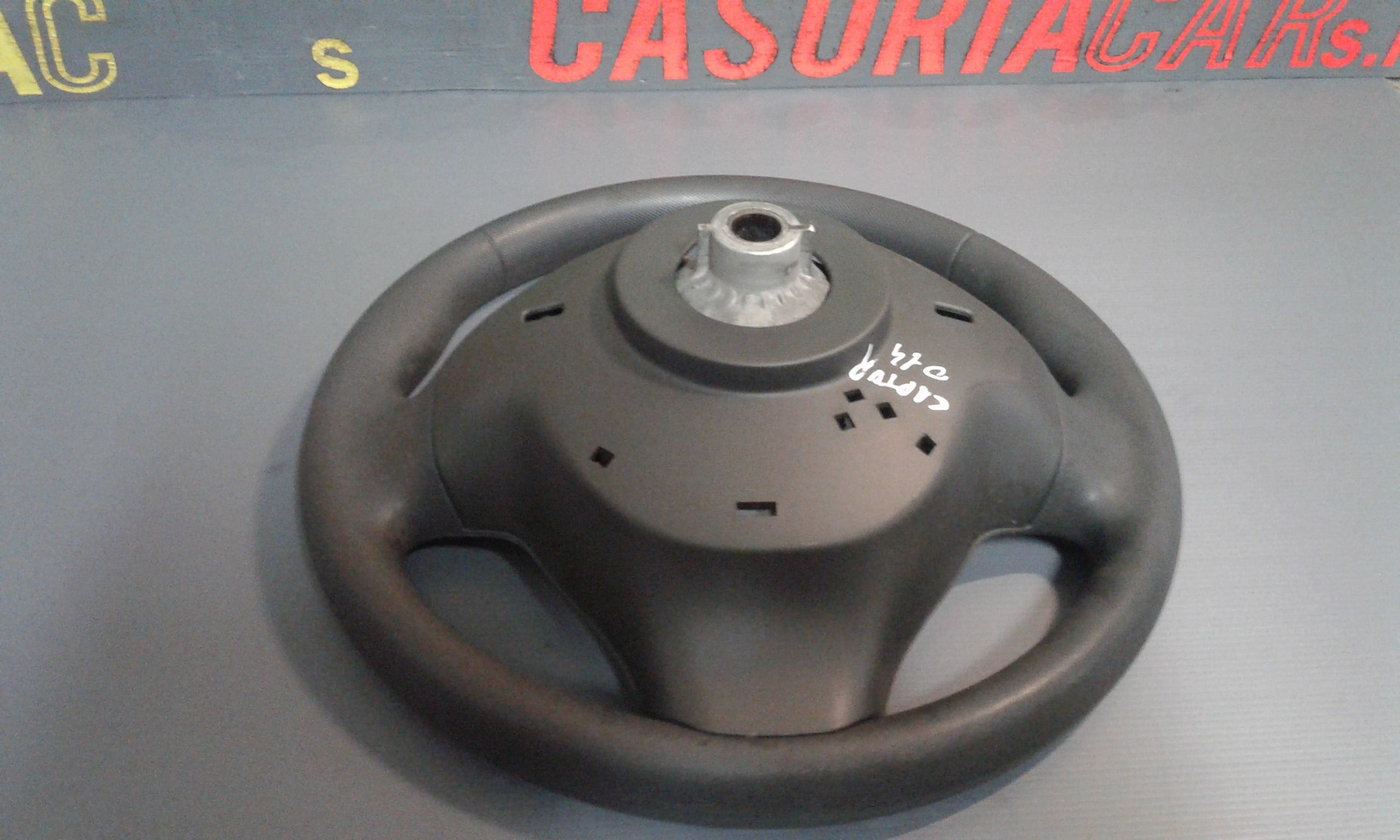 Volante 484000334R Usato