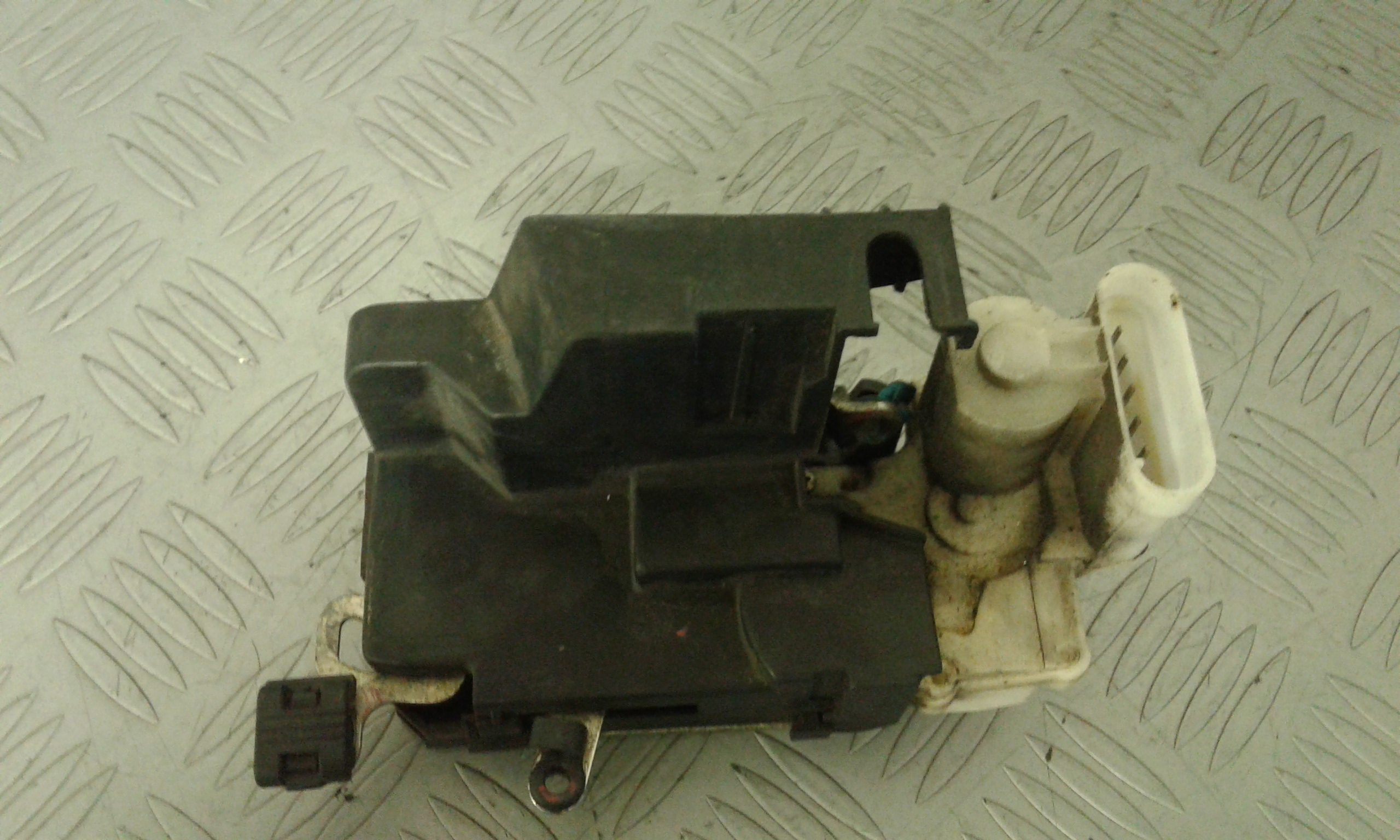 Serratura Porta Ant. Destro 46759791 Usato