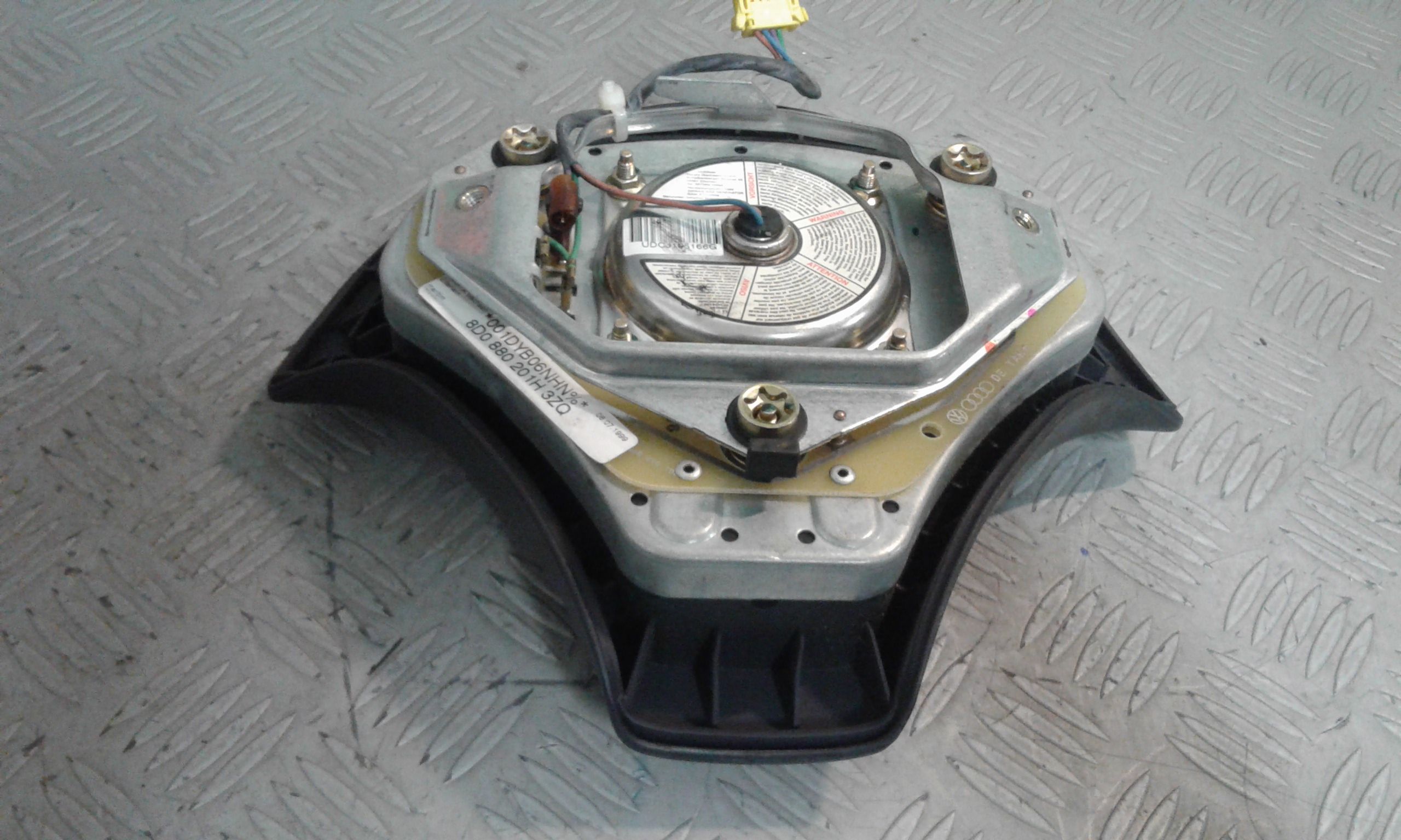 Dispositivo Airbag Lato Guida 4B0880201Q26Z Usato