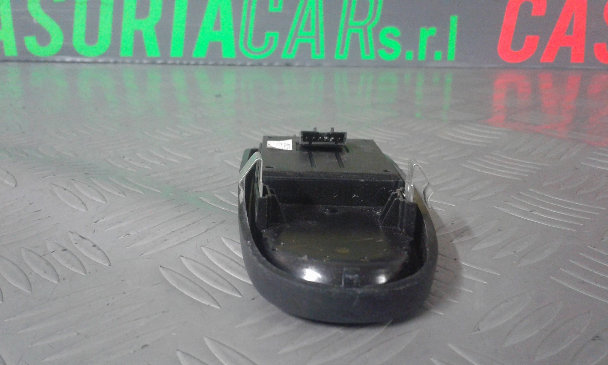 Interruttore Alzacristalli Porta Ant. Destro 5801484225 Usato