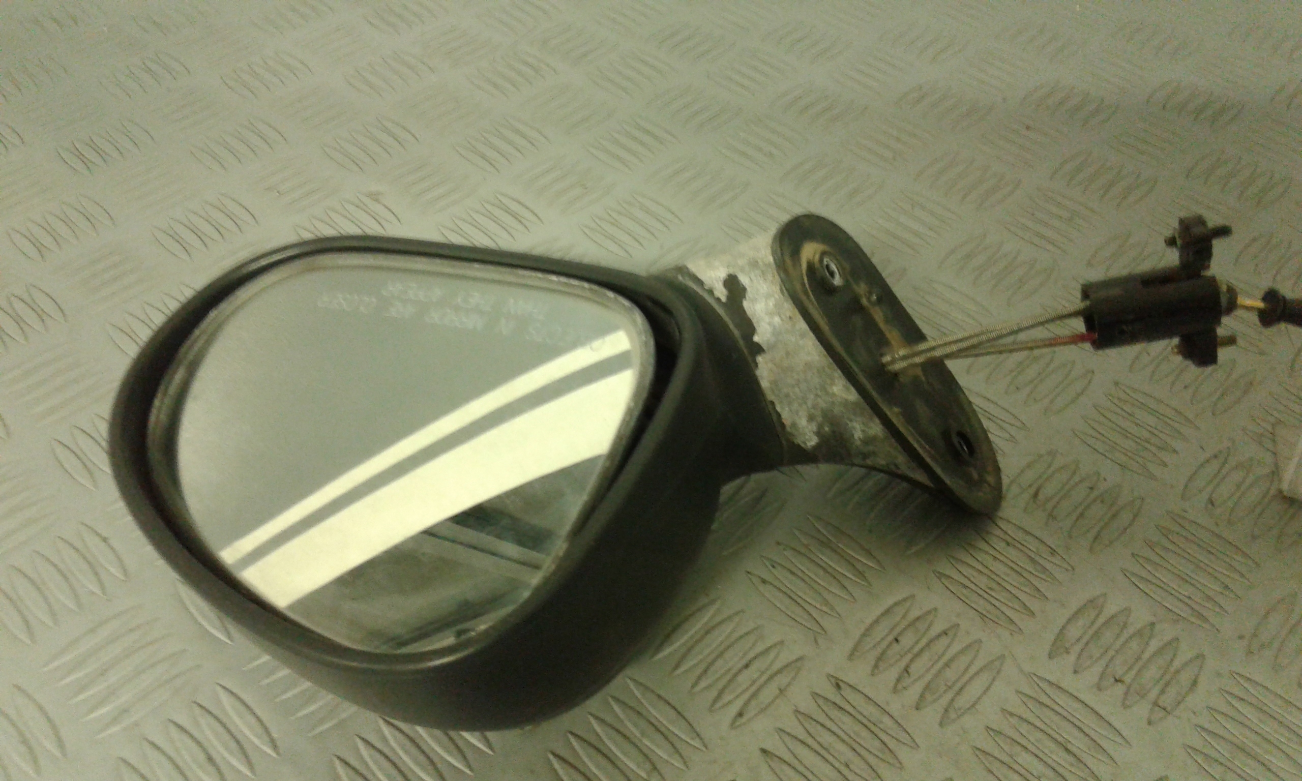 Retrovisore Est. Destro Usato