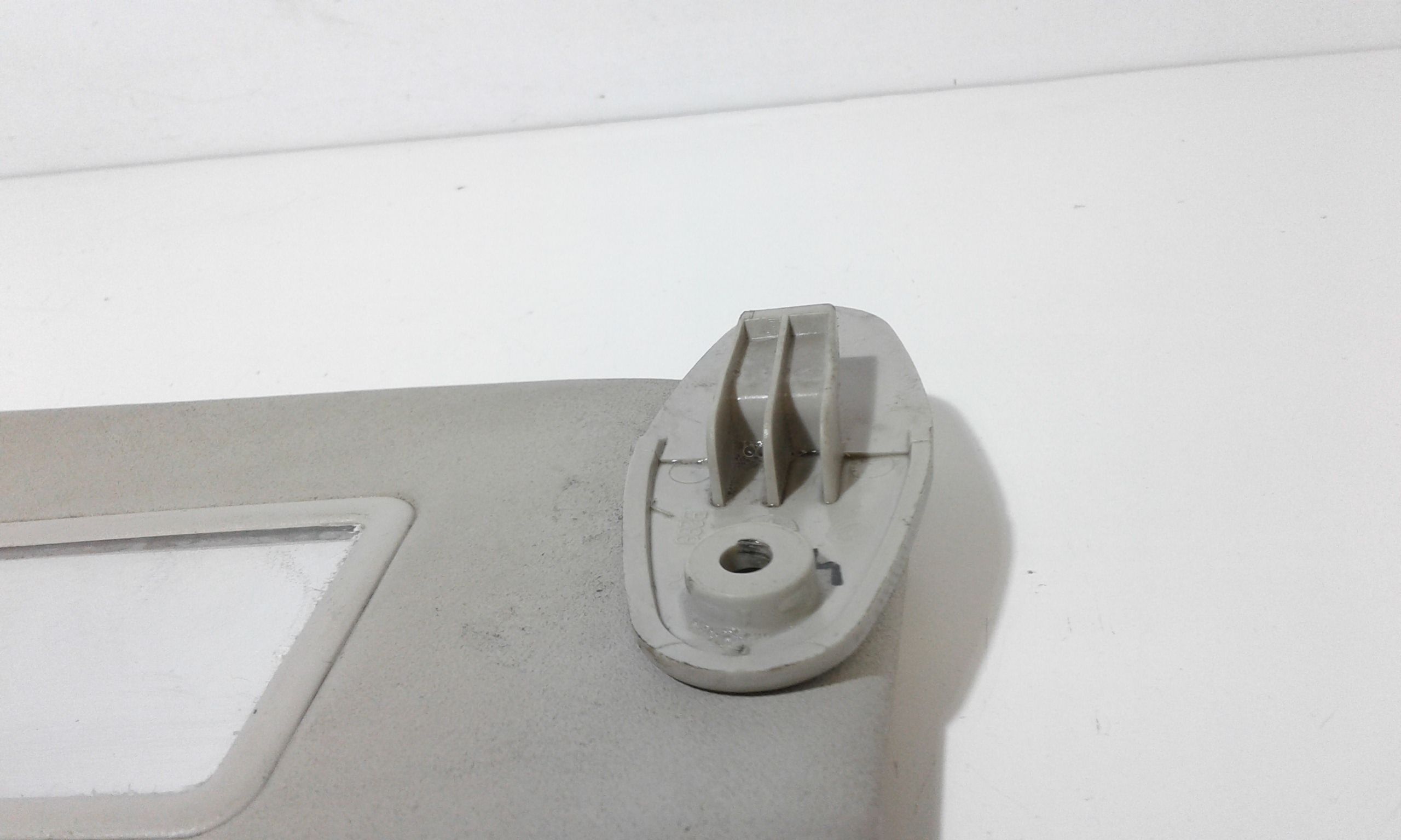 Aletta Parasole Parabrezza Destro 735338206 Usato